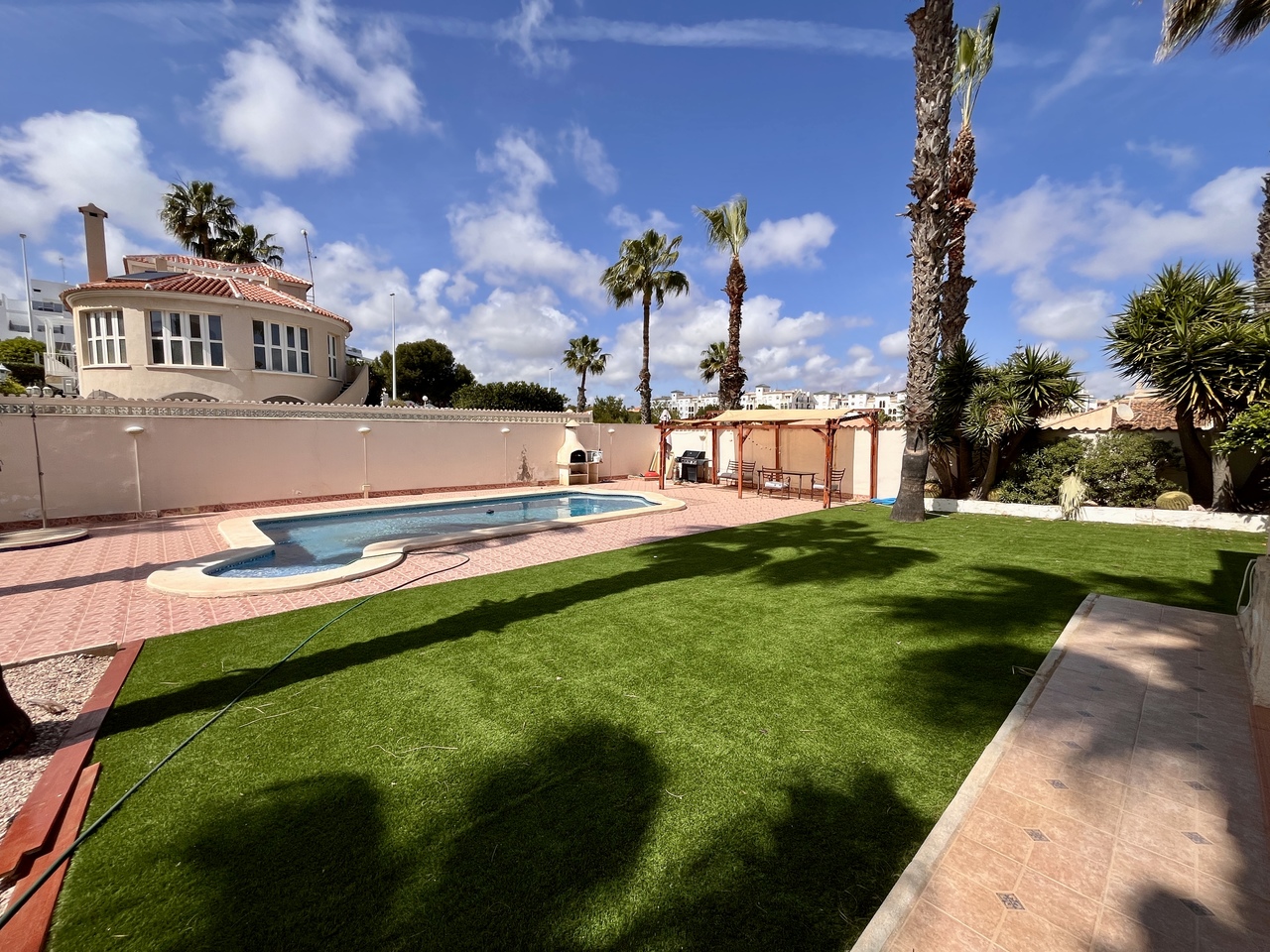 5 Bed, 3 Bath, HouseFor Sale, La Zenia, Alicante