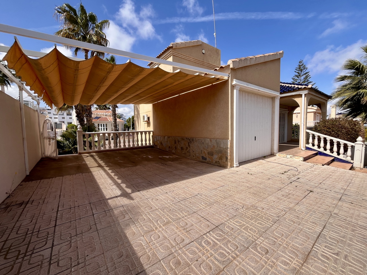 5 Bed, 3 Bath, HouseFor Sale, La Zenia, Alicante