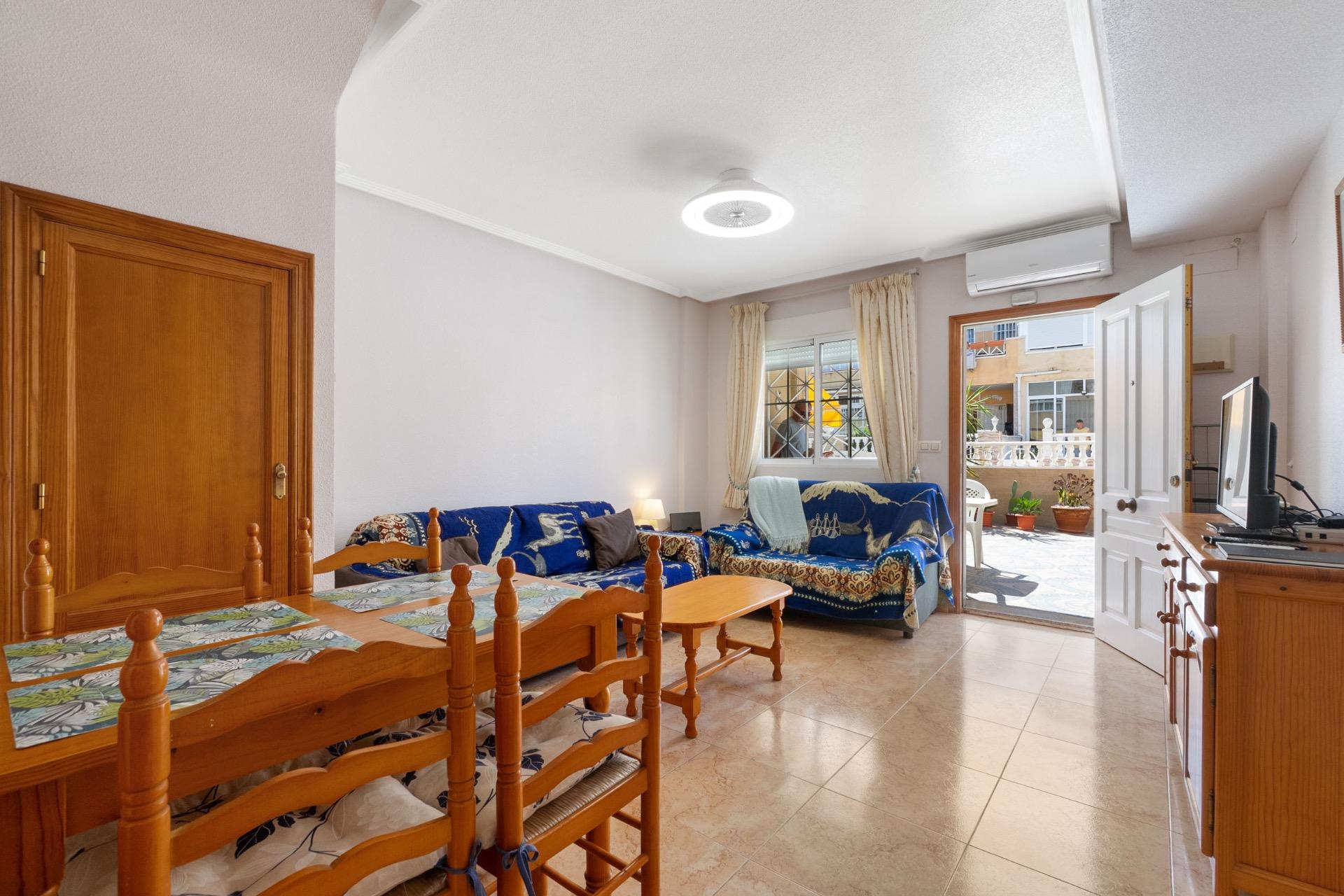 2 Bed, 1 Bath, HouseFor Sale, Torrevieja, Alicante