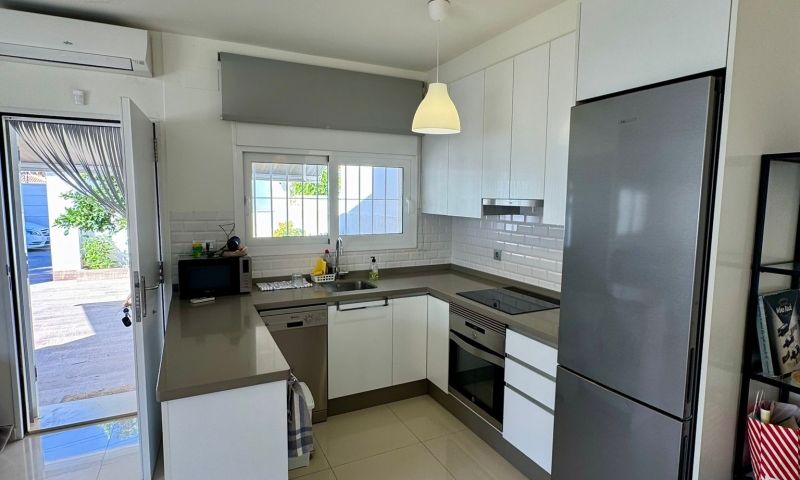 2 Bed, 1 Bath, HouseFor Sale, Torrevieja, Alicante
