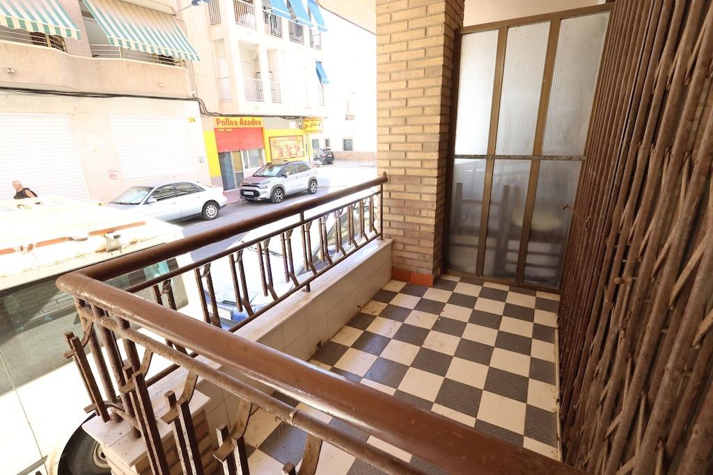 3 Bed, 1 Bath, ApartmentFor Sale, Torrevieja, Alicante