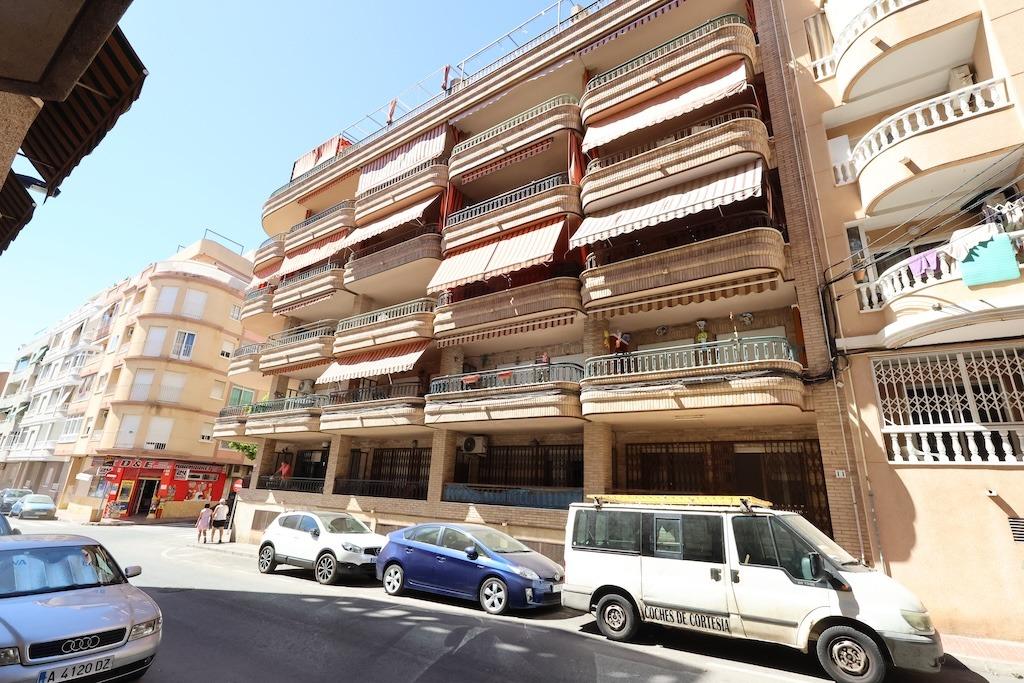 3 Bed, 1 Bath, ApartmentFor Sale, Torrevieja, Alicante