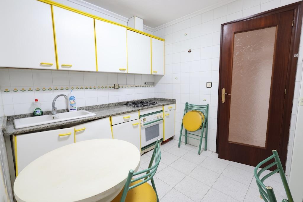 3 Bed, 1 Bath, ApartmentFor Sale, Torrevieja, Alicante