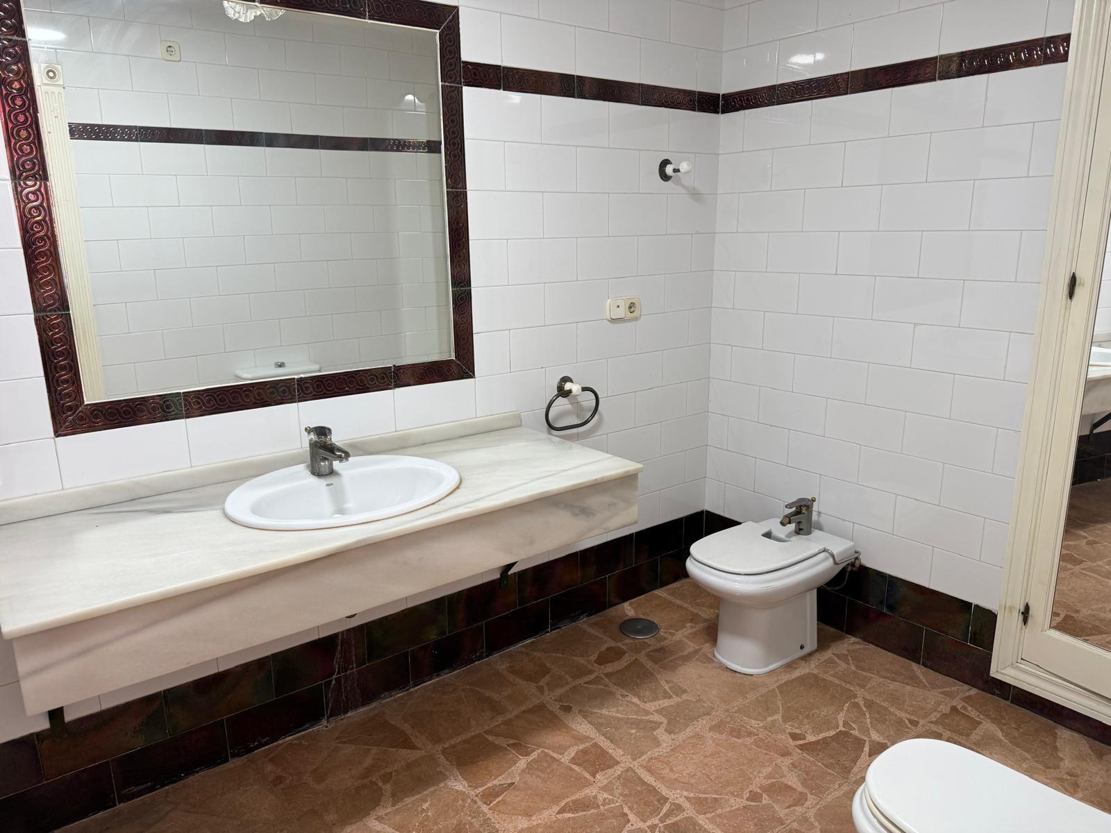 5 Bed, 2 Bath, ApartmentFor Sale, Torrevieja, Alicante 5 Bed, 2 Bath, ApartmentFor Sale, Torrevieja, Alicante