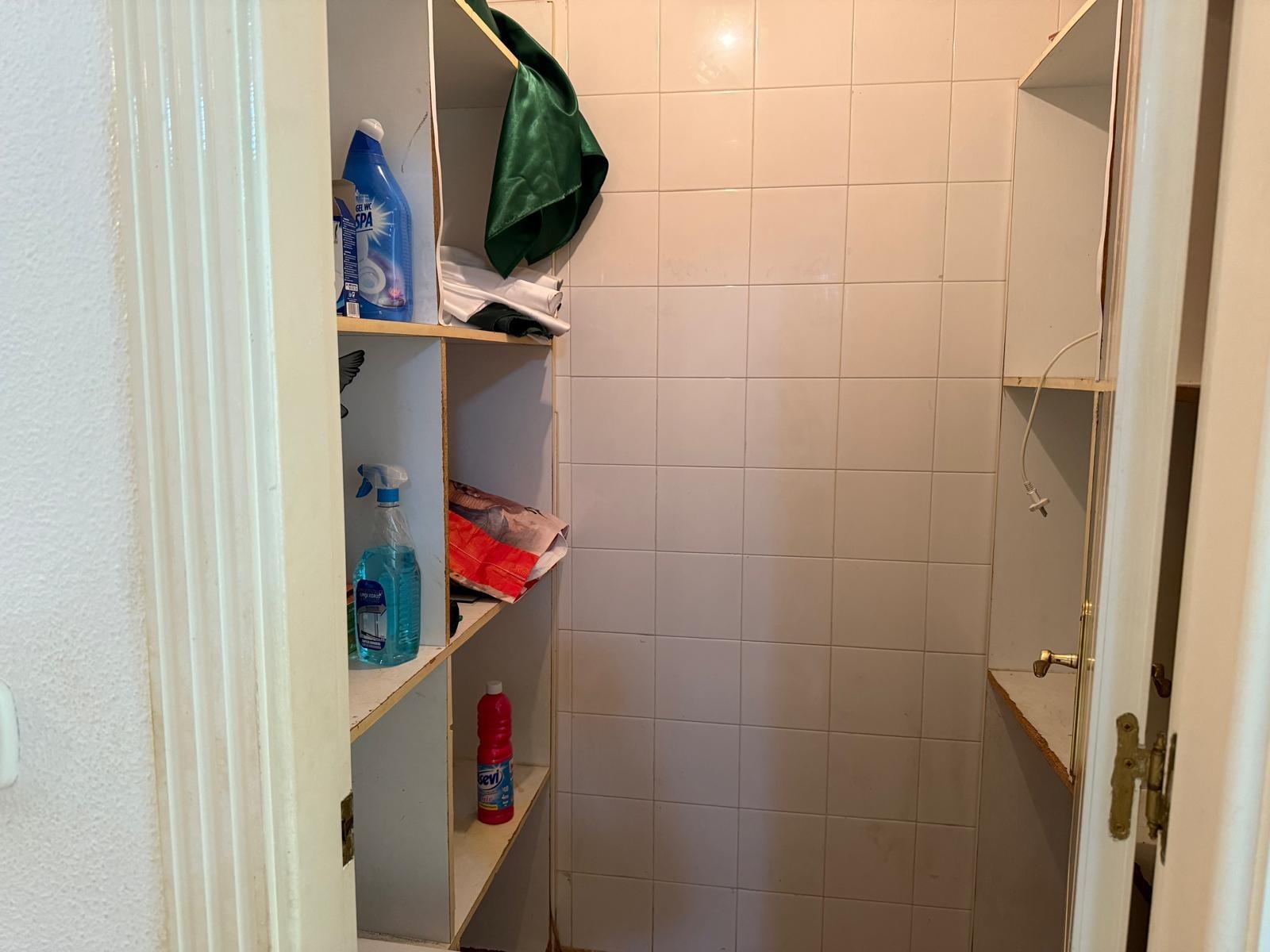 5 Bed, 2 Bath, ApartmentFor Sale, Torrevieja, Alicante 5 Bed, 2 Bath, ApartmentFor Sale, Torrevieja, Alicante