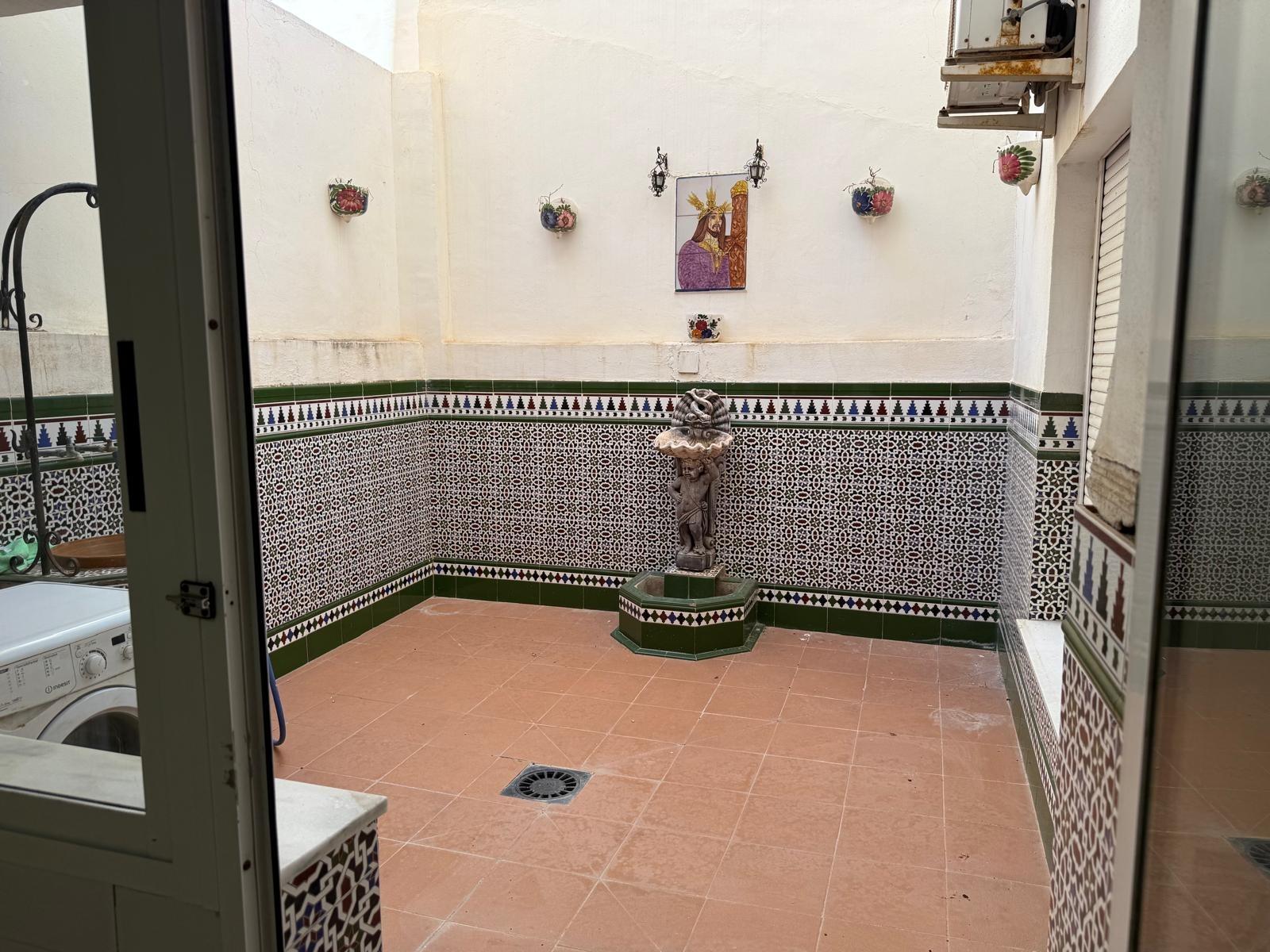 5 Bed, 2 Bath, ApartmentFor Sale, Torrevieja, Alicante 5 Bed, 2 Bath, ApartmentFor Sale, Torrevieja, Alicante