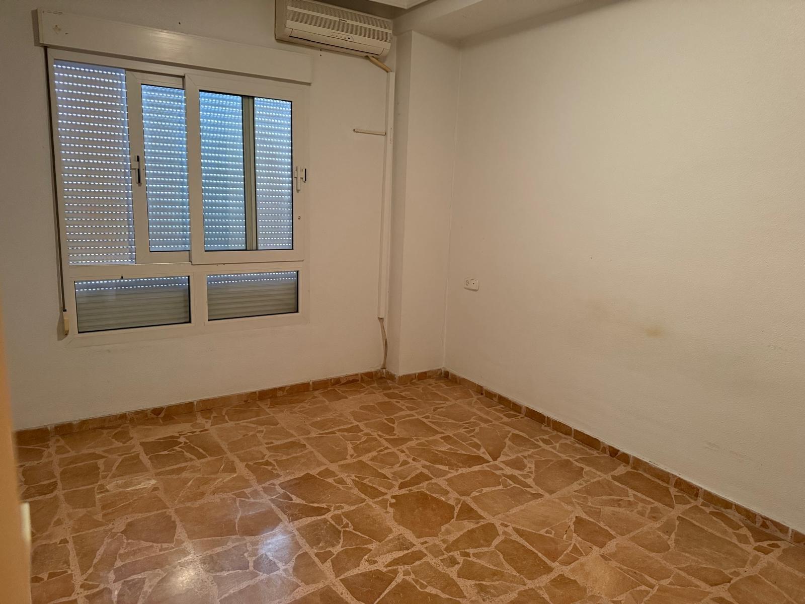 5 Bed, 2 Bath, ApartmentFor Sale, Torrevieja, Alicante 5 Bed, 2 Bath, ApartmentFor Sale, Torrevieja, Alicante