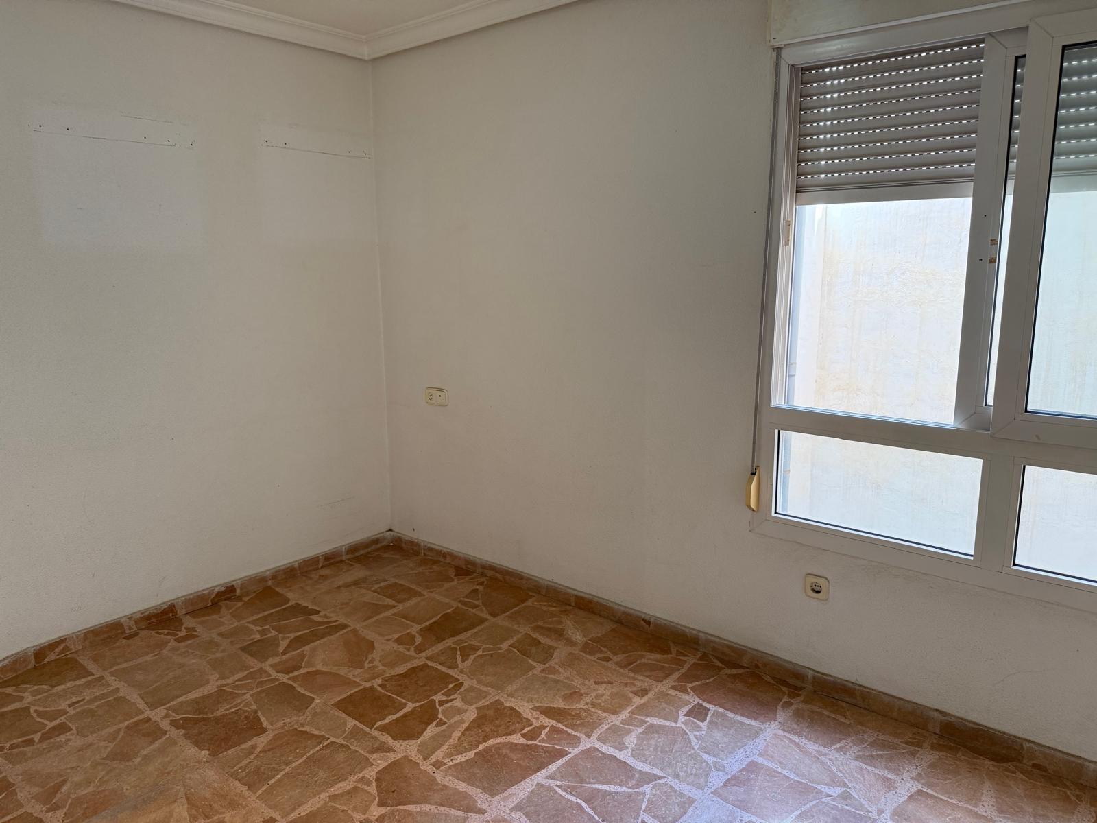 5 Bed, 2 Bath, ApartmentFor Sale, Torrevieja, Alicante 5 Bed, 2 Bath, ApartmentFor Sale, Torrevieja, Alicante
