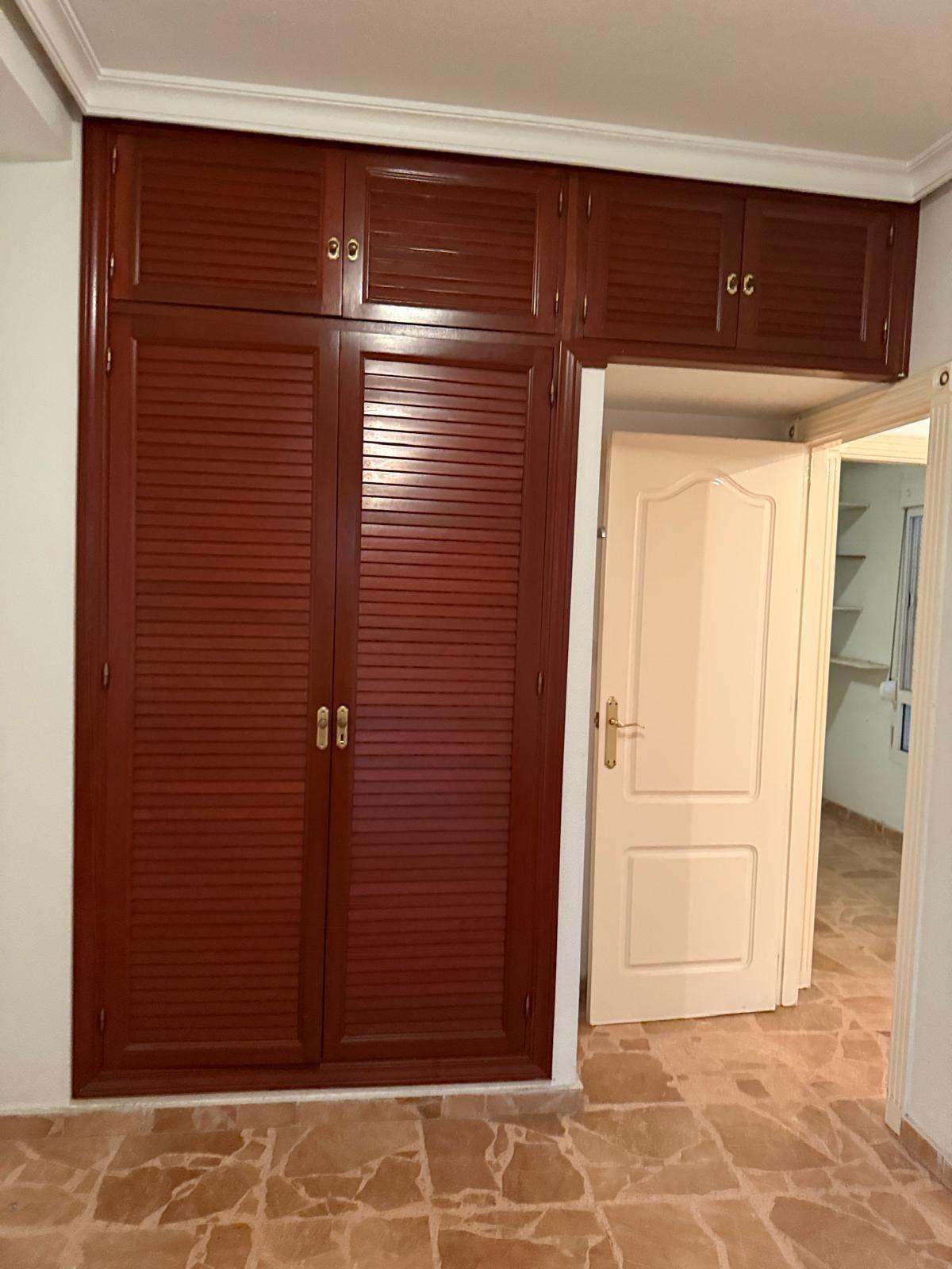 5 Bed, 2 Bath, ApartmentFor Sale, Torrevieja, Alicante 5 Bed, 2 Bath, ApartmentFor Sale, Torrevieja, Alicante