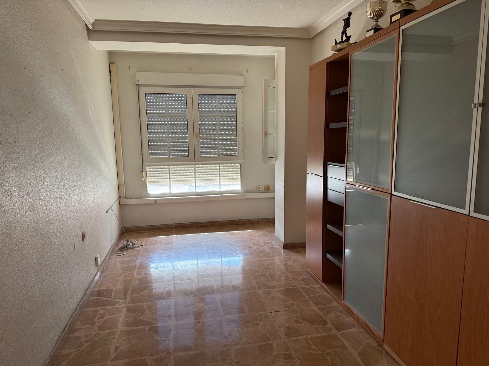 5 Bed, 2 Bath, ApartmentFor Sale, Torrevieja, Alicante 5 Bed, 2 Bath, ApartmentFor Sale, Torrevieja, Alicante