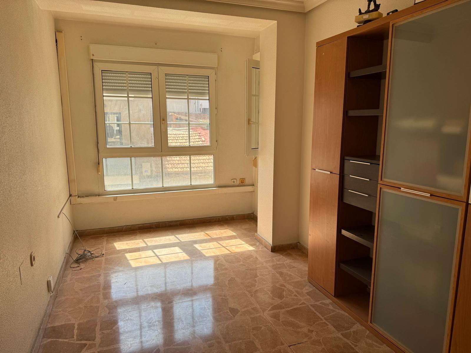 5 Bed, 2 Bath, ApartmentFor Sale, Torrevieja, Alicante 5 Bed, 2 Bath, ApartmentFor Sale, Torrevieja, Alicante