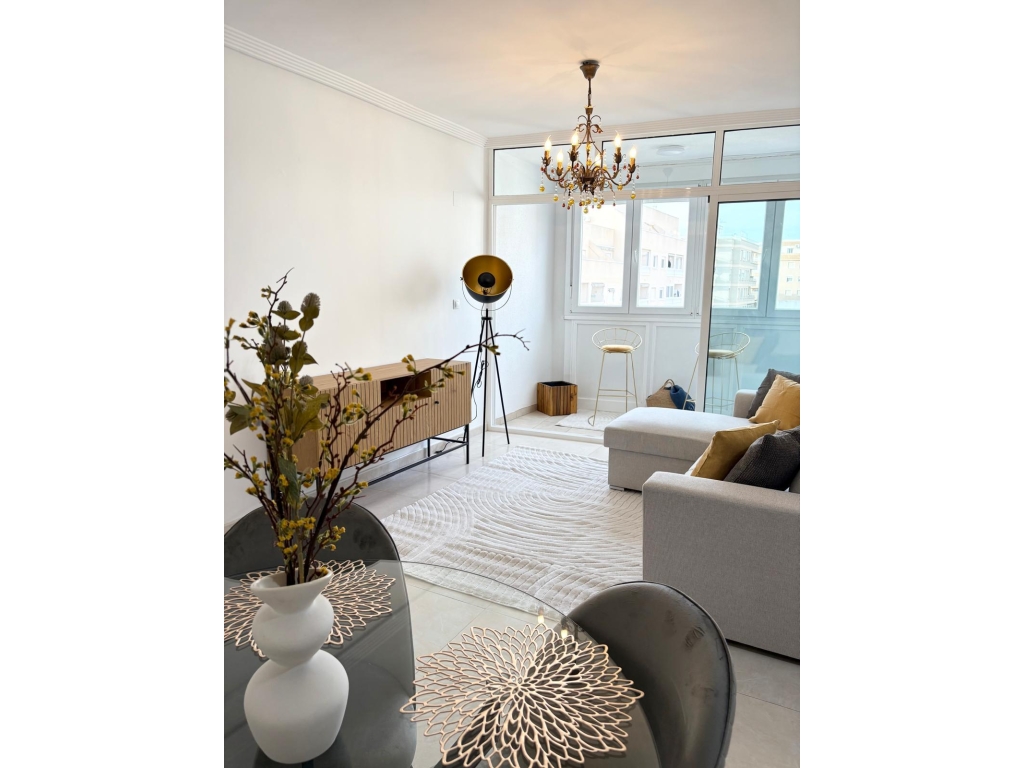 2 Bed, 1 Bath, ApartmentFor Sale, Torrevieja, Alicante