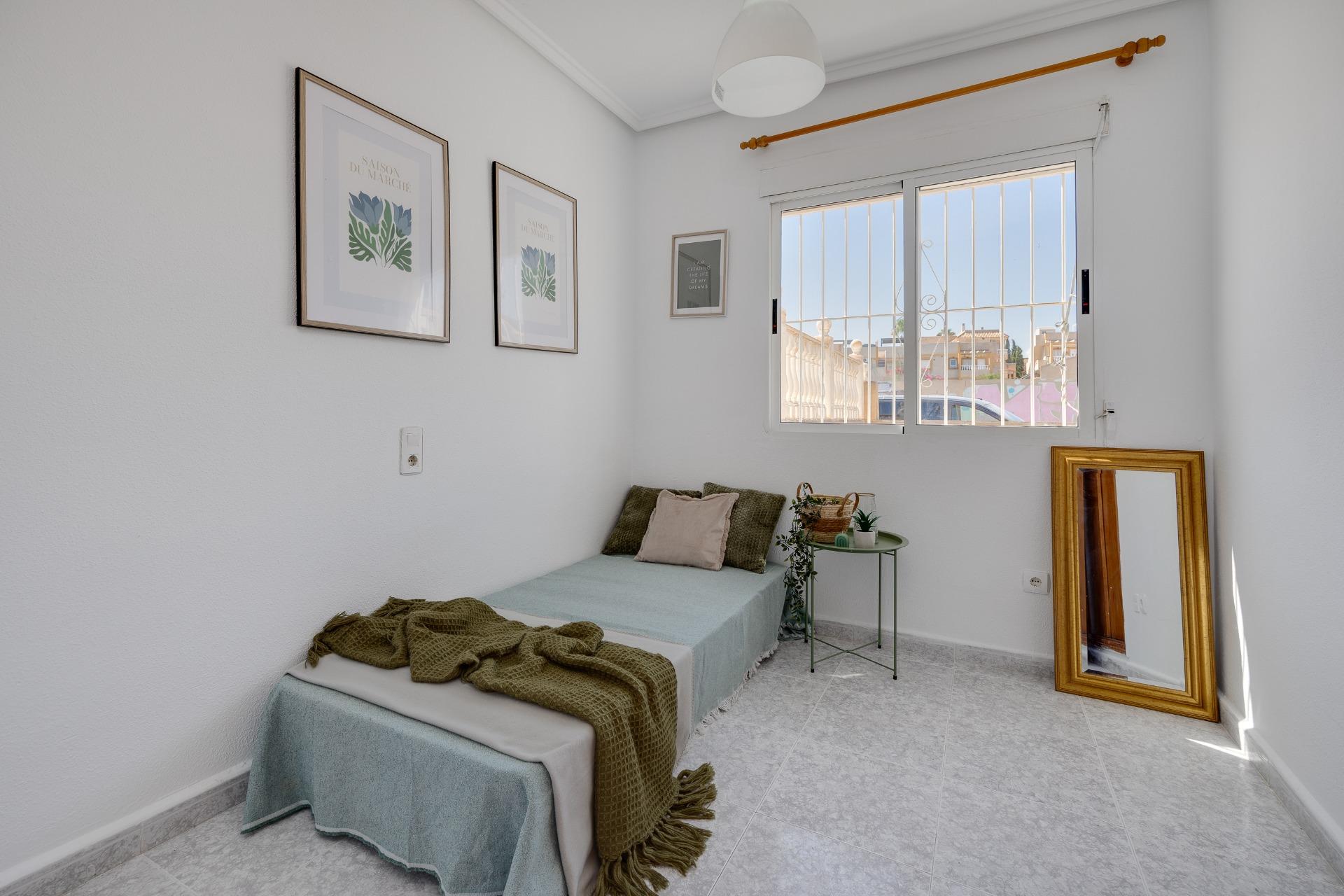 2 Bed, 1 Bath, HouseFor Sale, Torrevieja, Alicante