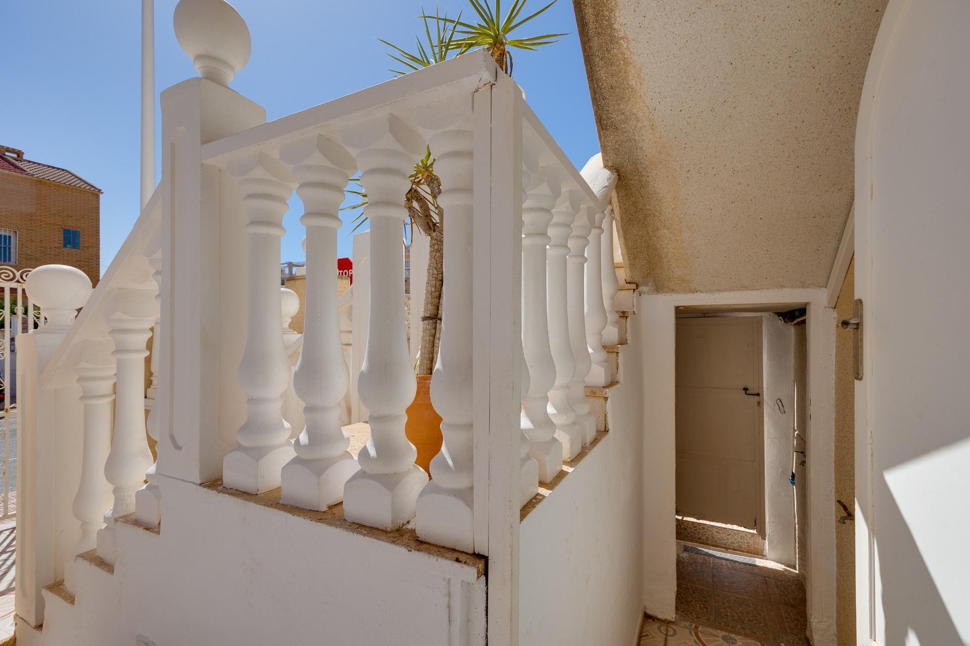 2 Bed, 1 Bath, HouseFor Sale, Torrevieja, Alicante