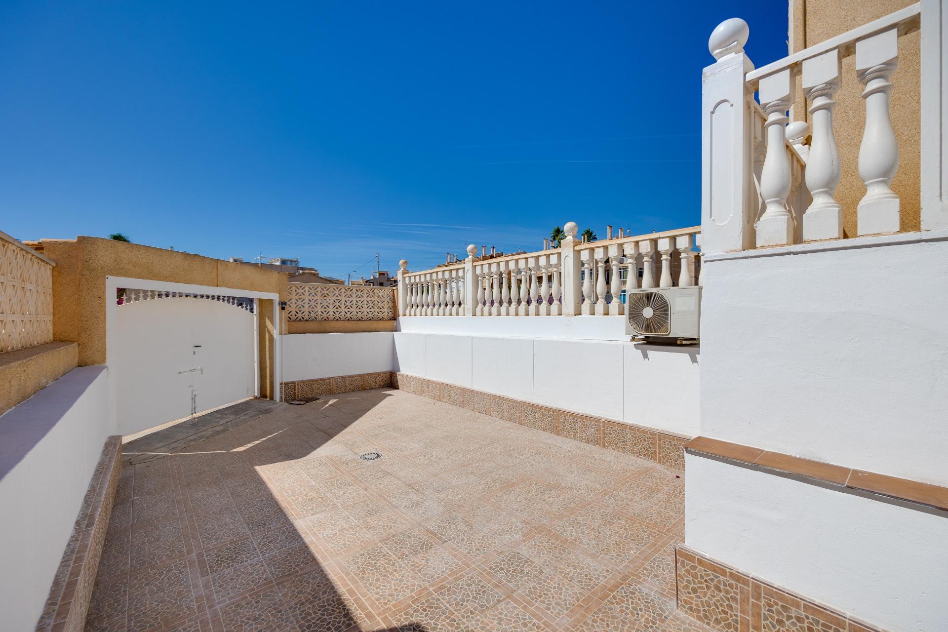 2 Bed, 1 Bath, HouseFor Sale, Torrevieja, Alicante