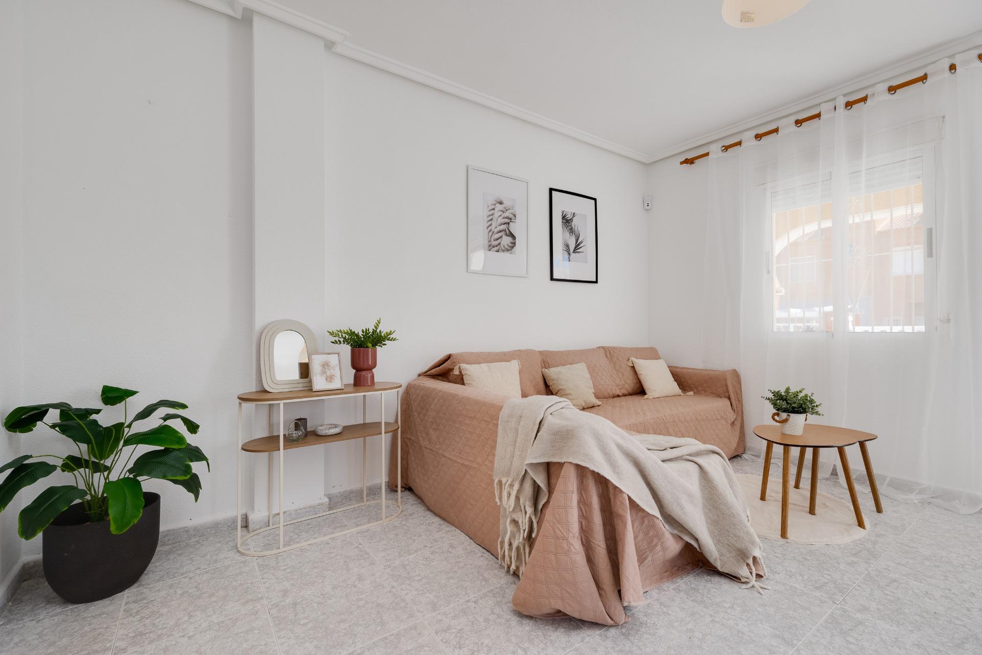 2 Bed, 1 Bath, HouseFor Sale, Torrevieja, Alicante