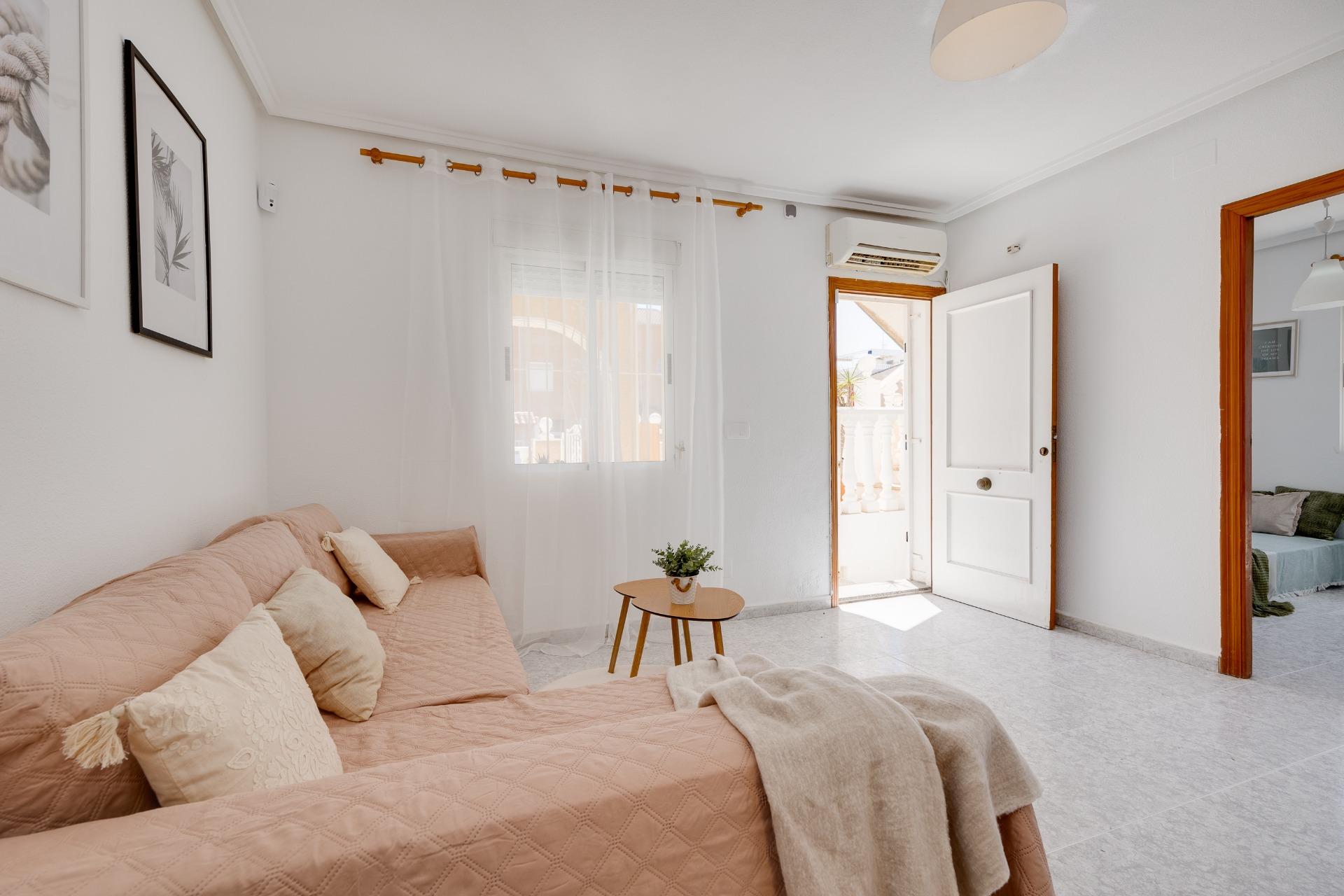 2 Bed, 1 Bath, HouseFor Sale, Torrevieja, Alicante