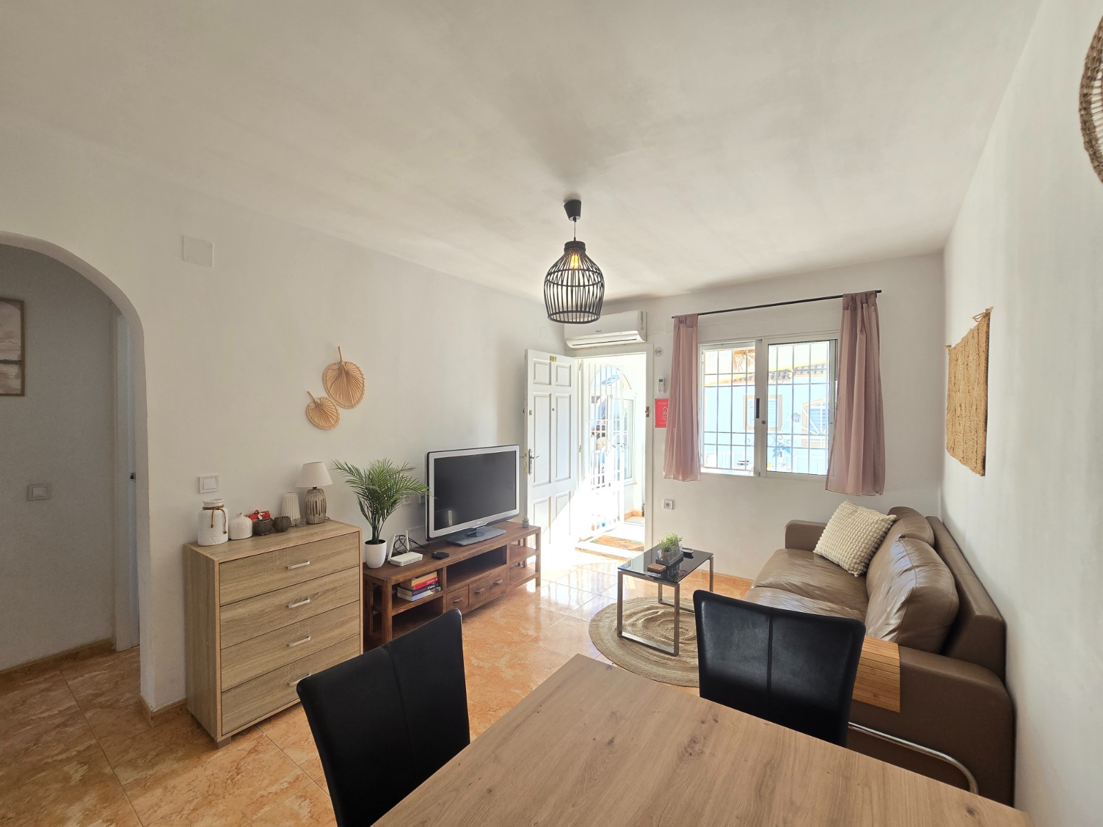 2 Bed, 1 Bath, ApartmentFor Sale, Torrevieja, Alicante