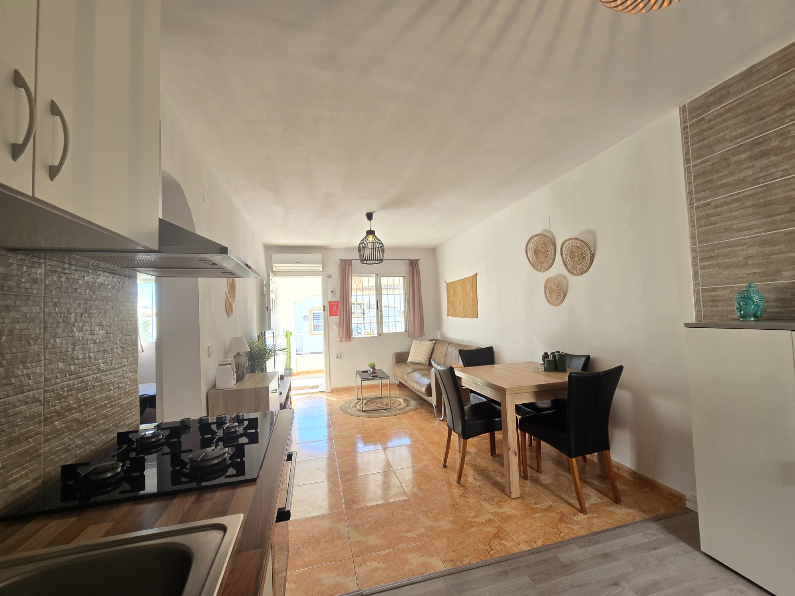 2 Bed, 1 Bath, ApartmentFor Sale, Torrevieja, Alicante