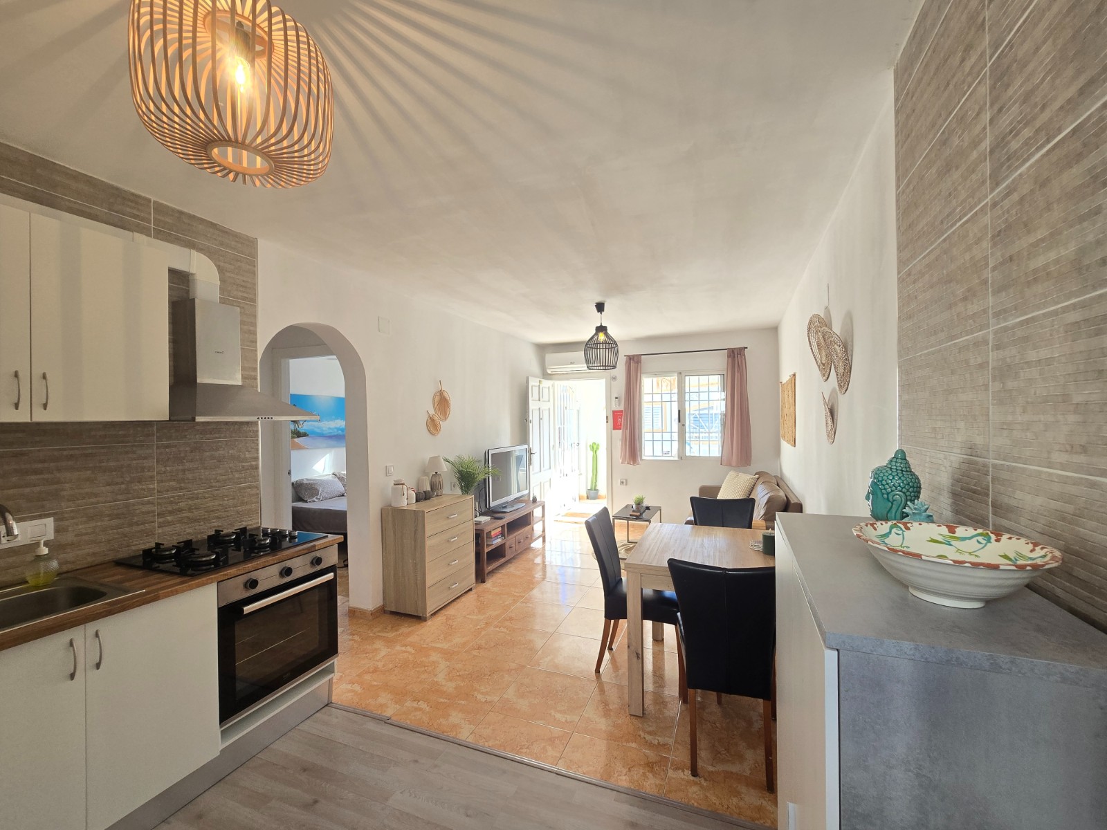 2 Bed, 1 Bath, ApartmentFor Sale, Torrevieja, Alicante