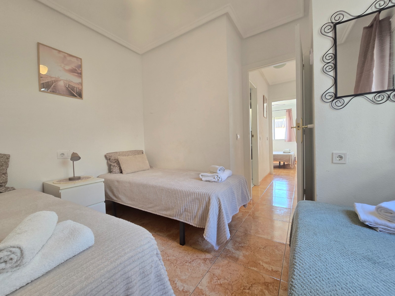 2 Bed, 1 Bath, ApartmentFor Sale, Torrevieja, Alicante