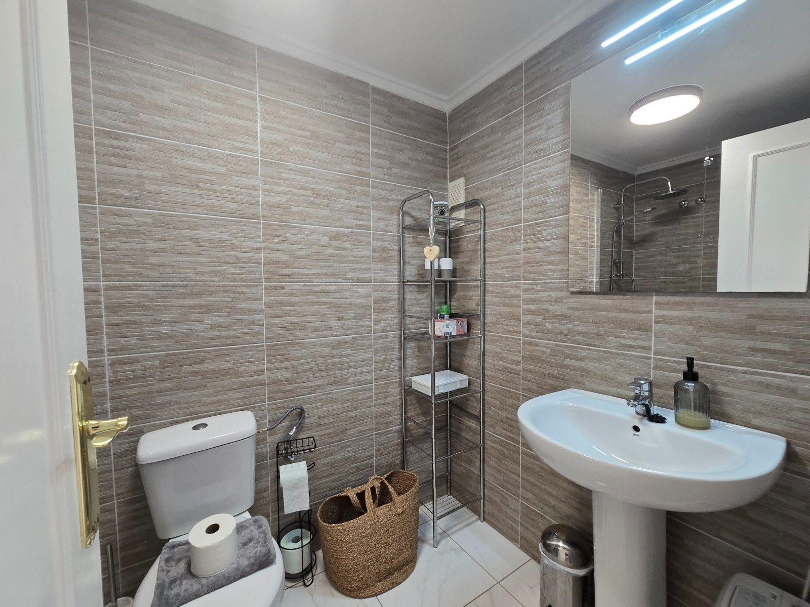 2 Bed, 1 Bath, ApartmentFor Sale, Torrevieja, Alicante