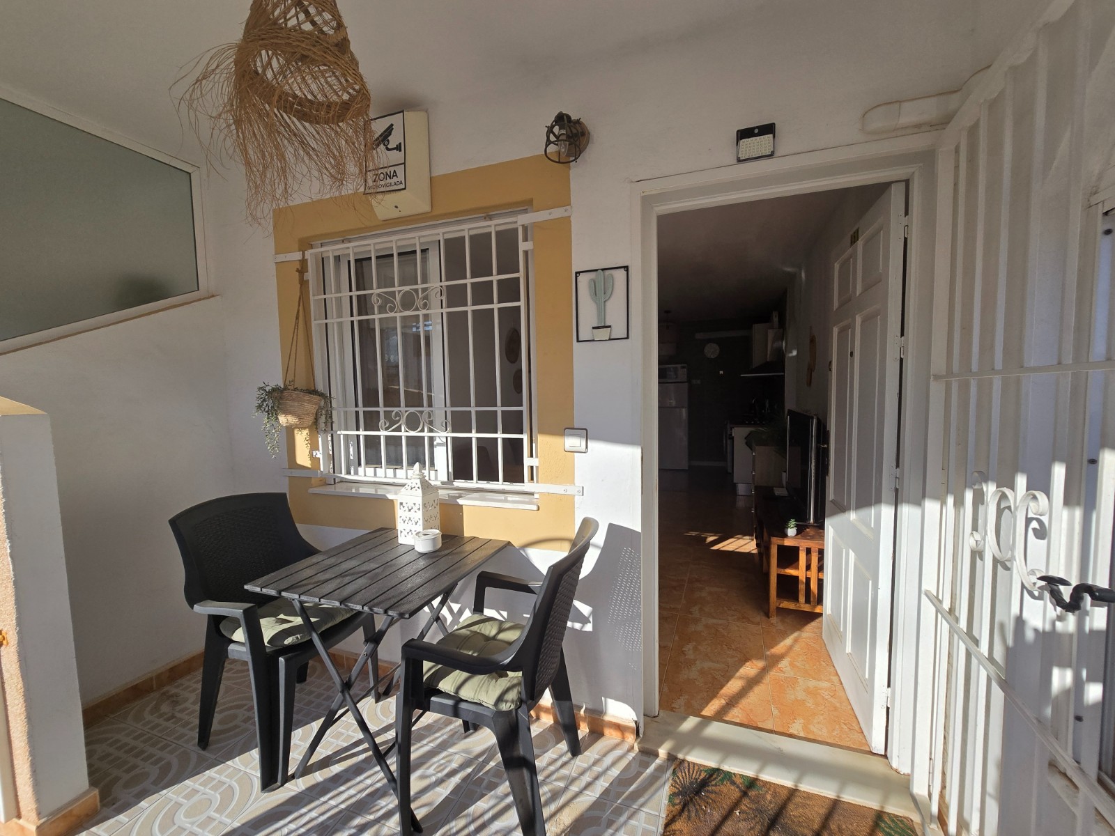 2 Bed, 1 Bath, ApartmentFor Sale, Torrevieja, Alicante