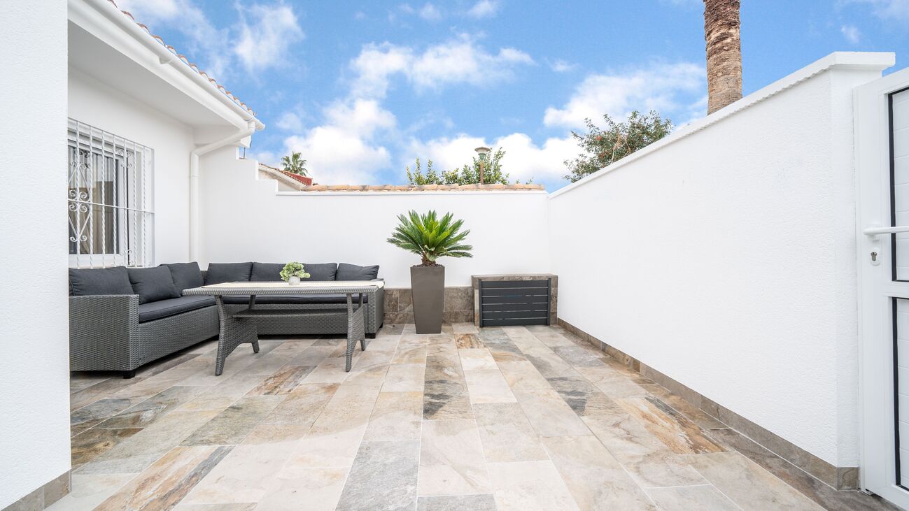 3 Bed, 1 Bath, HouseFor Sale, Torrevieja, Alicante 3 Bed, 1 Bath, HouseFor Sale, Torrevieja, Alicante