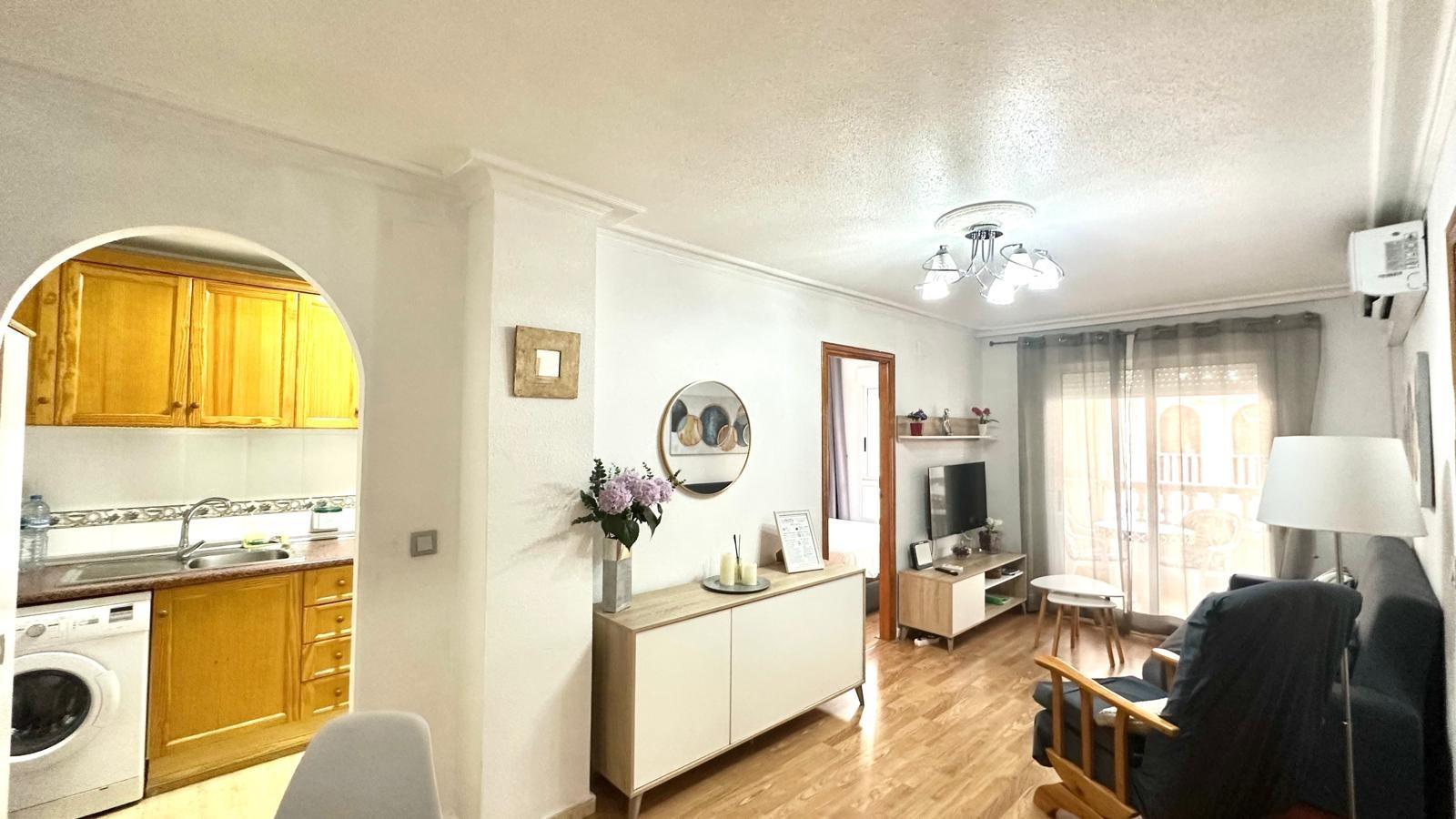 2 Bed, 1 Bath, ApartmentFor Sale, Torrevieja, Alicante 2 Bed, 1 Bath, ApartmentFor Sale, Torrevieja, Alicante