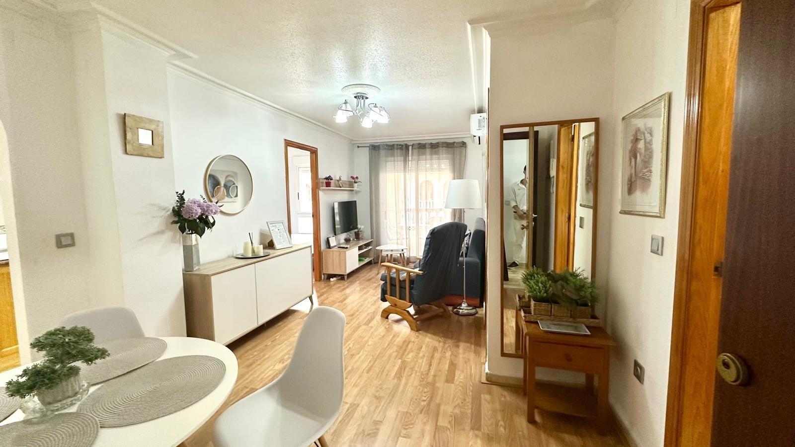 2 Bed, 1 Bath, ApartmentFor Sale, Torrevieja, Alicante 2 Bed, 1 Bath, ApartmentFor Sale, Torrevieja, Alicante