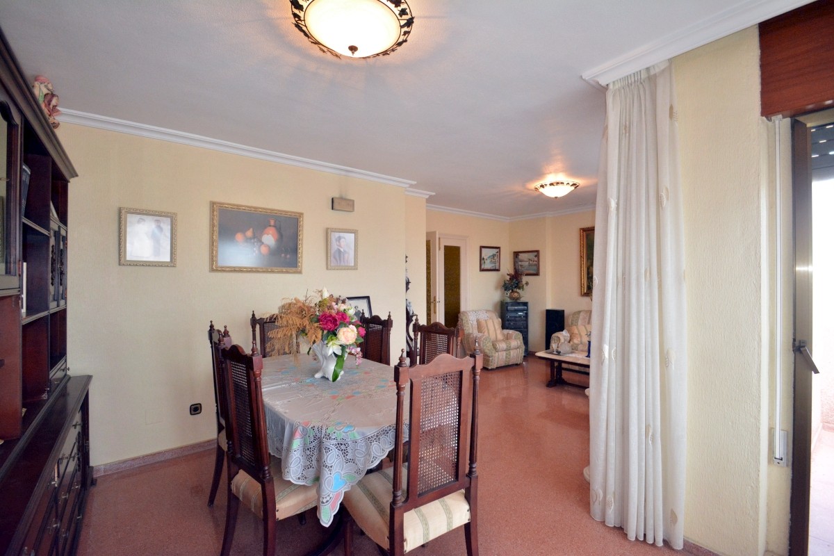 4 Bed, 2 Bath, ApartmentFor Sale, Guardamar Del Segura, Alicante 4 Bed, 2 Bath, ApartmentFor Sale, Guardamar Del Segura, Alicante