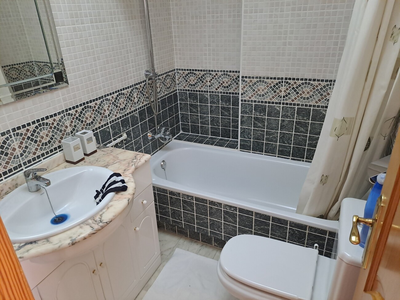 2 Bed, 2 Bath, ApartmentFor Sale, Guardamar Del Segura, Alicante 2 Bed, 2 Bath, ApartmentFor Sale, Guardamar Del Segura, Alicante
