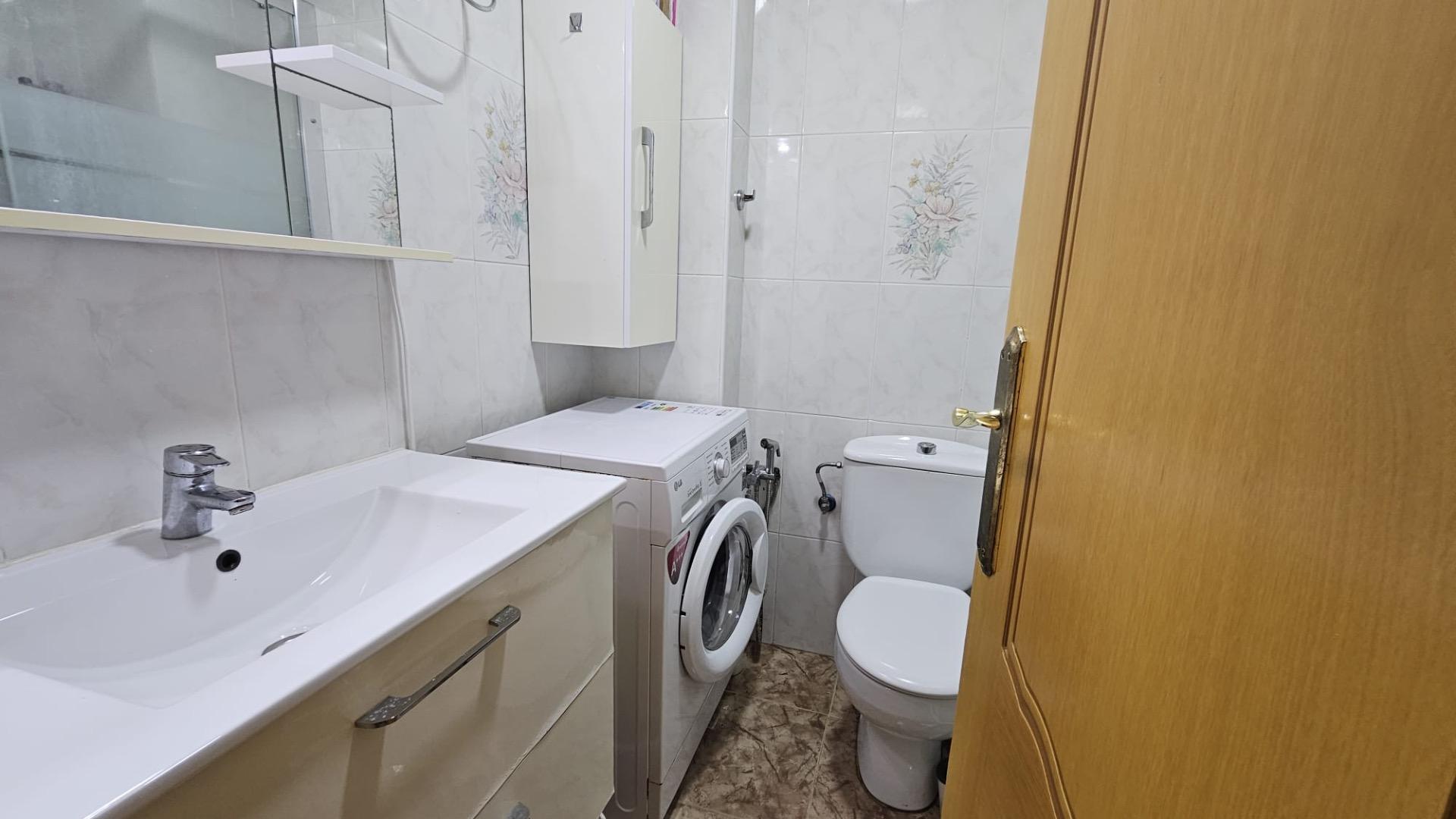2 Bed, 1 Bath, ApartmentFor Sale, Torrevieja, Alicante 2 Bed, 1 Bath, ApartmentFor Sale, Torrevieja, Alicante