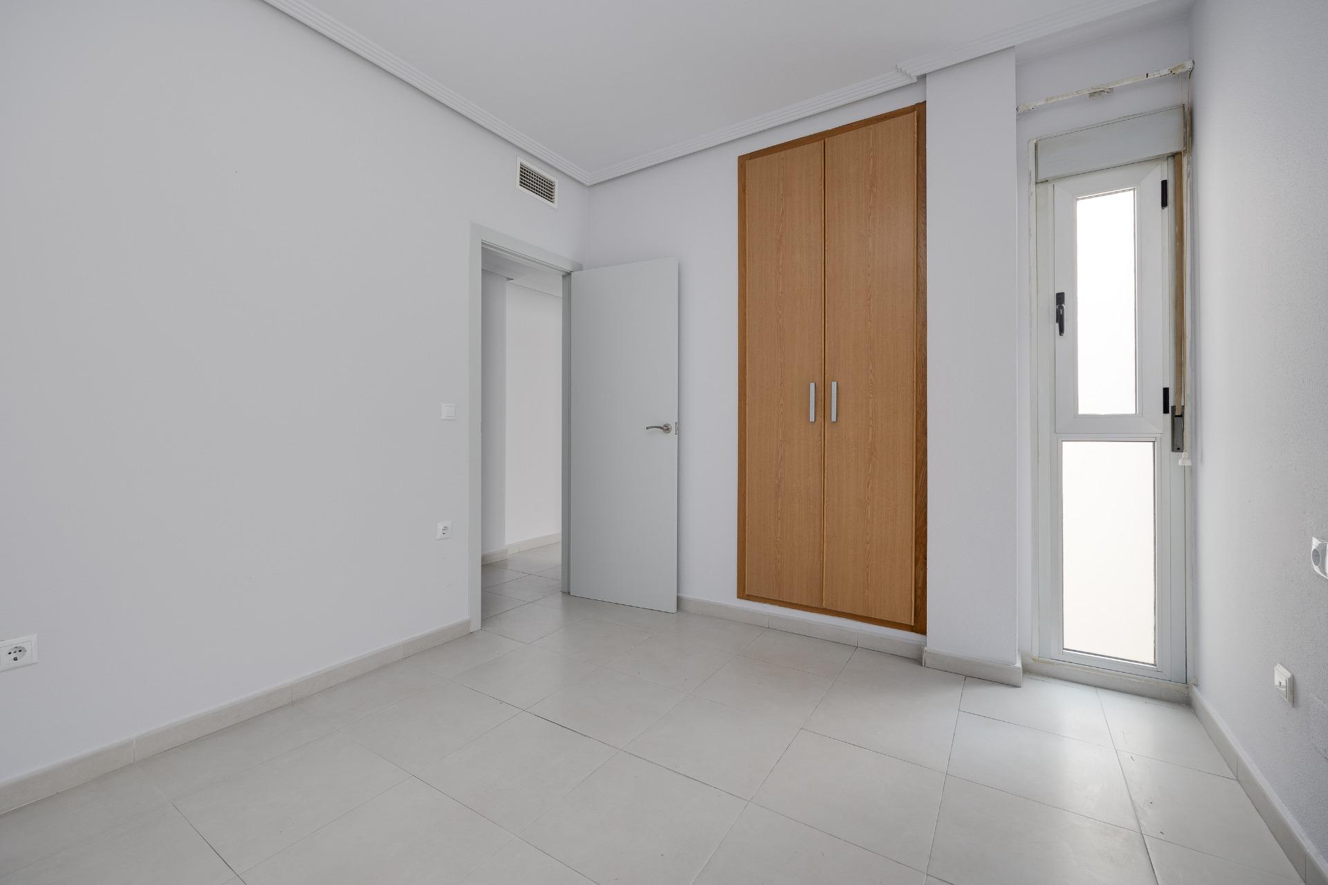 3 Bed, 2 Bath, ApartmentFor Sale, Torrevieja, Alicante 3 Bed, 2 Bath, ApartmentFor Sale, Torrevieja, Alicante