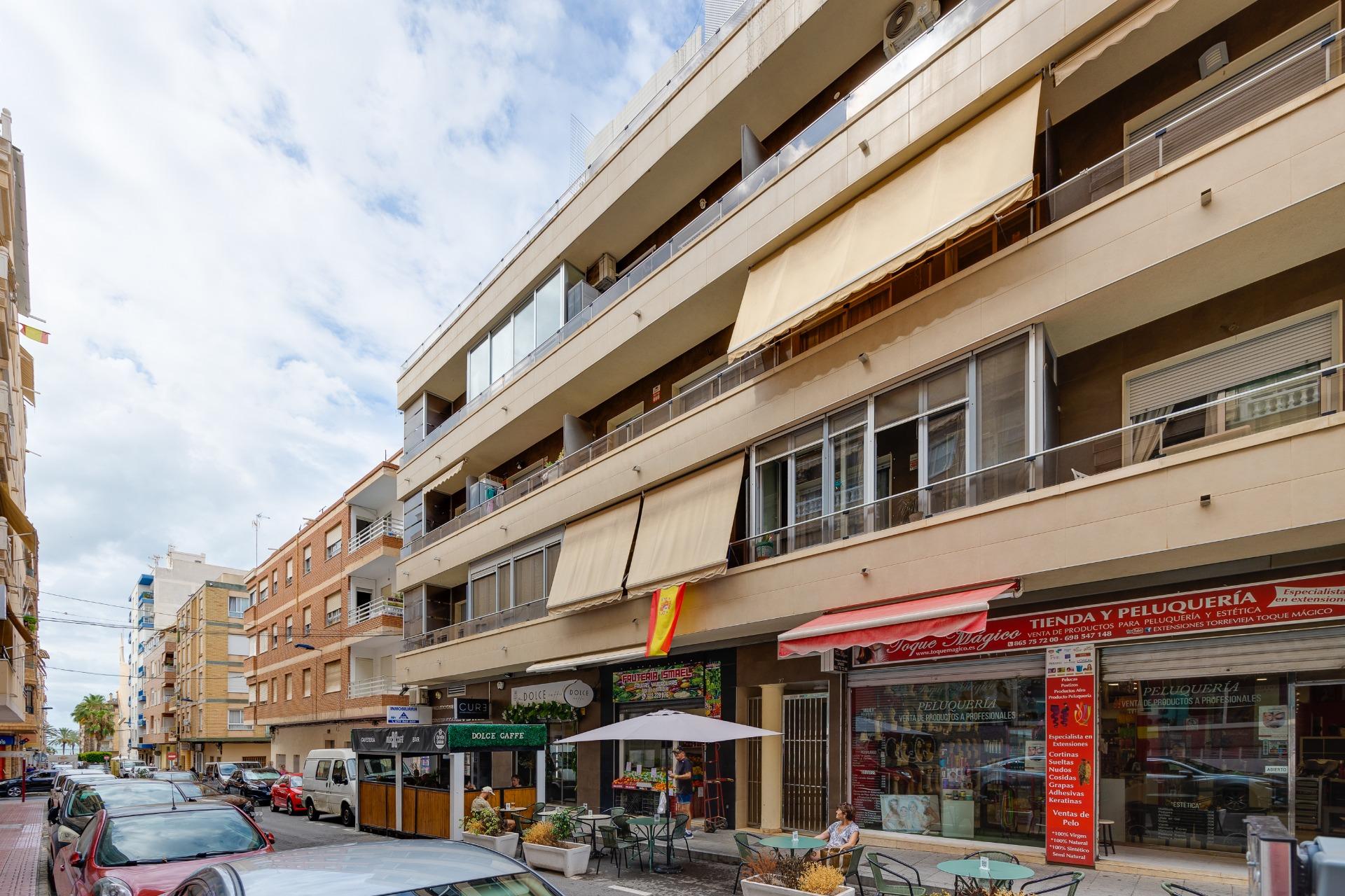 3 Bed, 2 Bath, ApartmentFor Sale, Torrevieja, Alicante 3 Bed, 2 Bath, ApartmentFor Sale, Torrevieja, Alicante