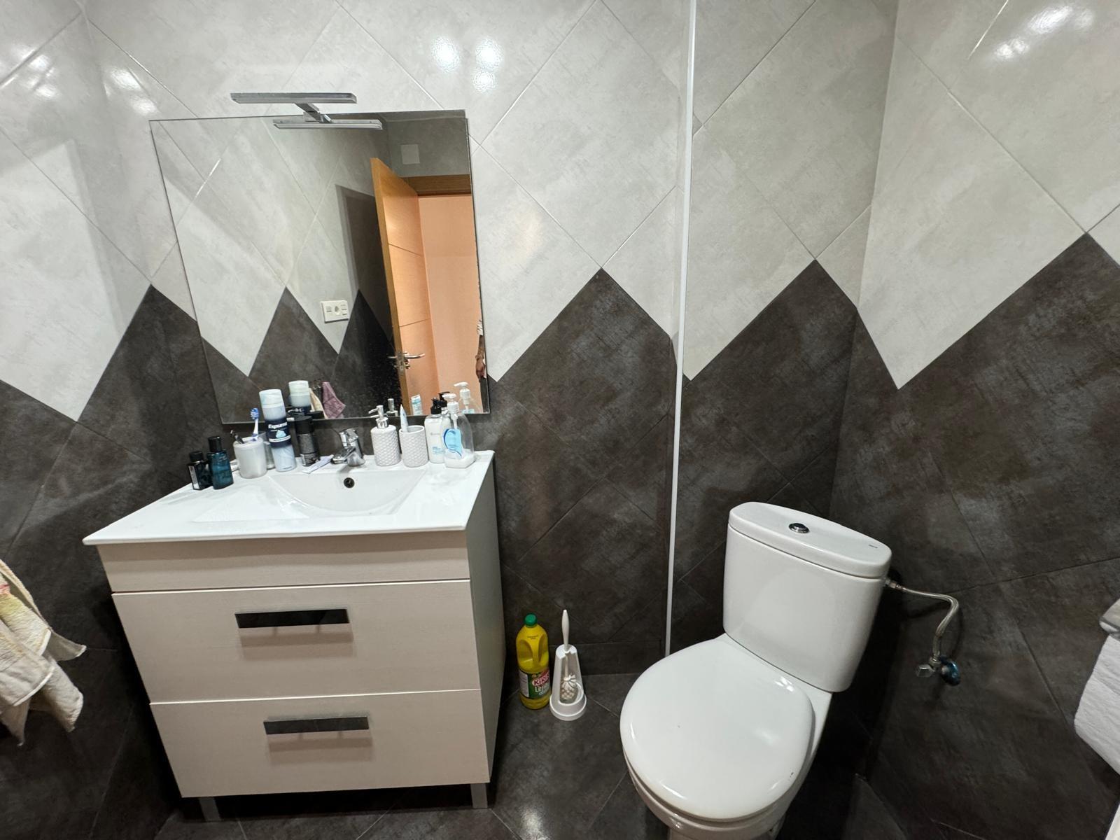 3 Bed, 1 Bath, ApartmentFor Sale, Torrevieja, Alicante