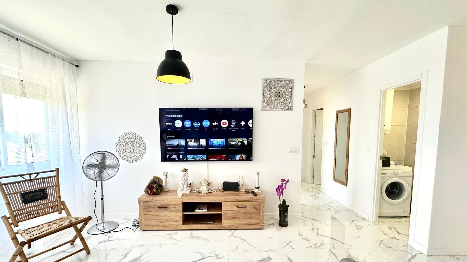 2 Bed, 1 Bath, ApartmentFor Sale, Torrevieja, Alicante