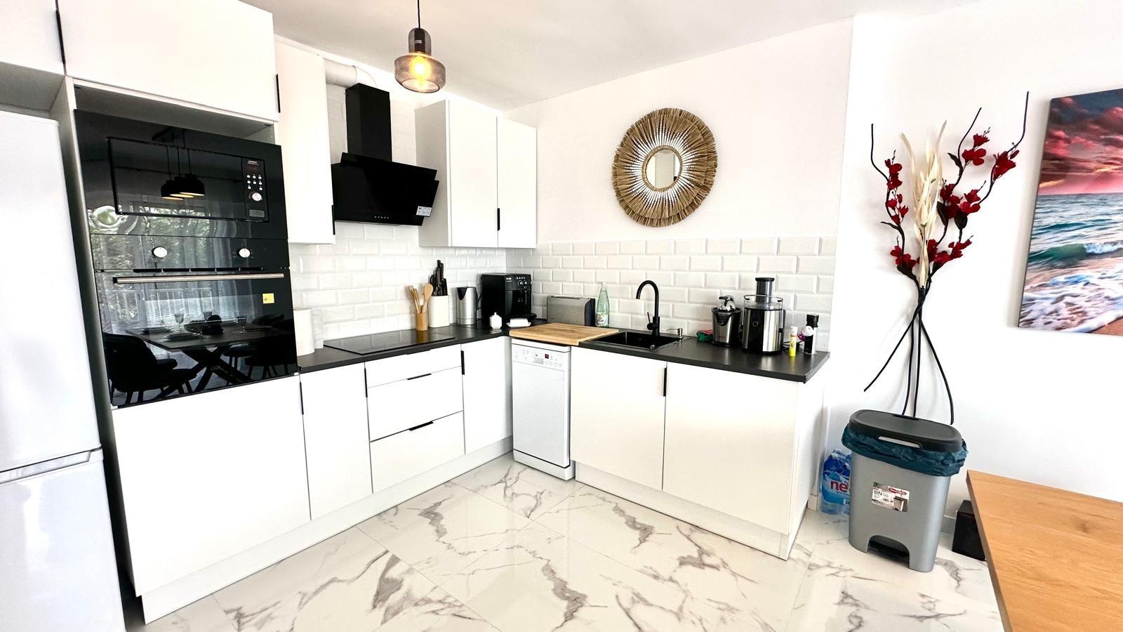 2 Bed, 1 Bath, ApartmentFor Sale, Torrevieja, Alicante