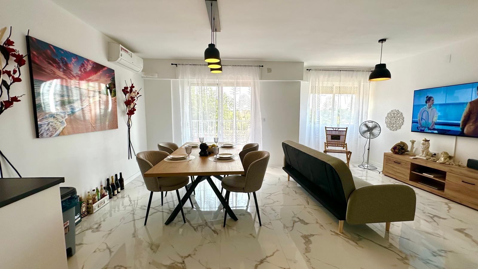 2 Bed, 1 Bath, ApartmentFor Sale, Torrevieja, Alicante