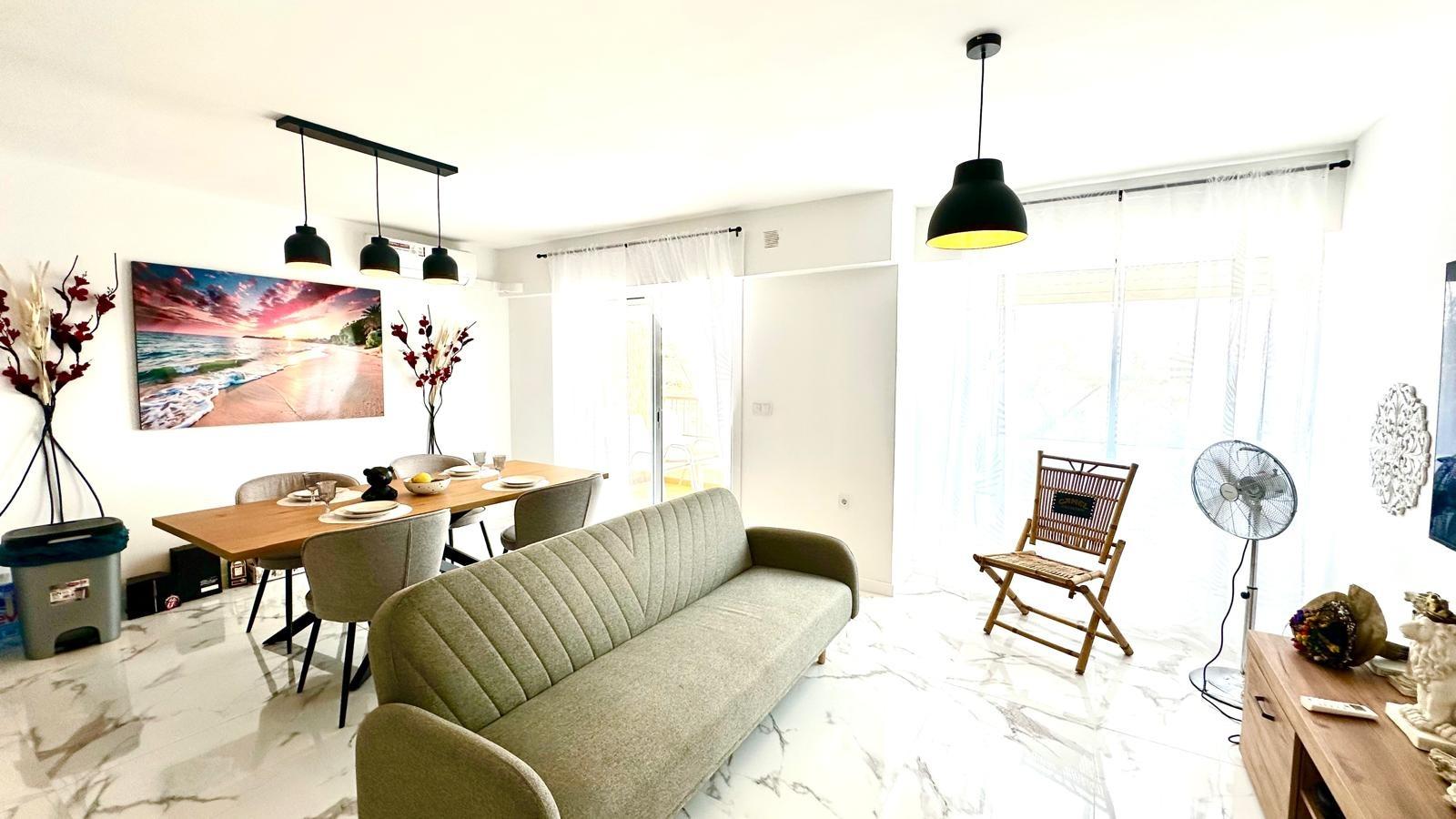 2 Bed, 1 Bath, ApartmentFor Sale, Torrevieja, Alicante