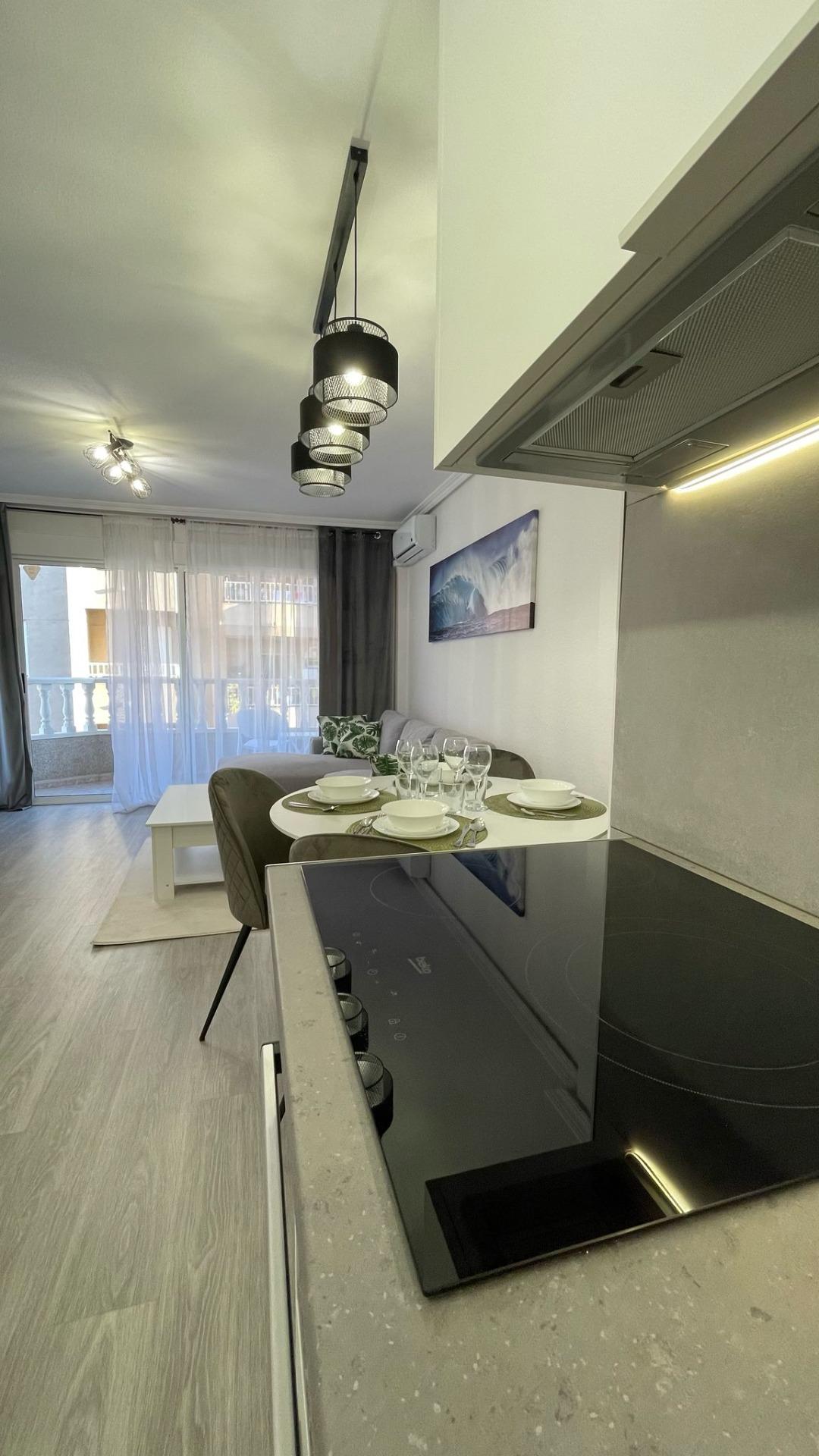 2 Bed, 1 Bath, ApartmentFor Sale, Torrevieja, Alicante
