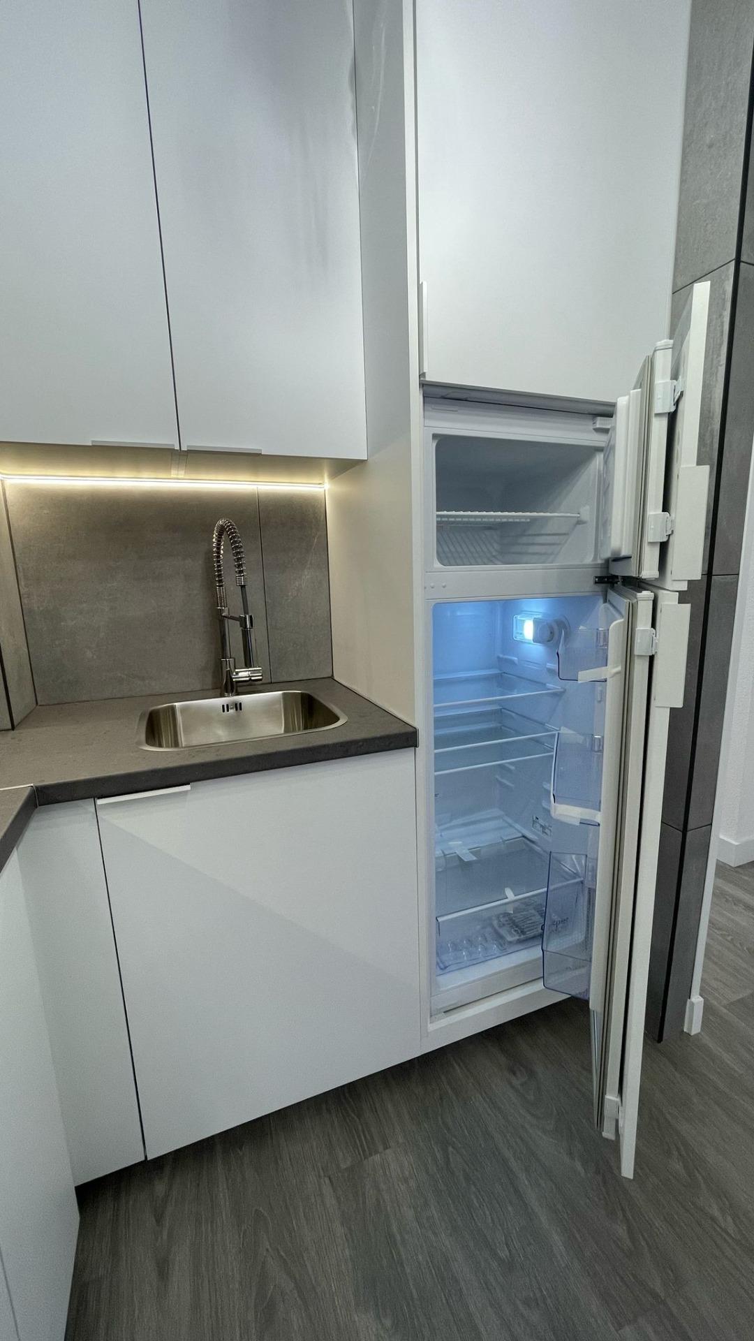 2 Bed, 1 Bath, ApartmentFor Sale, Torrevieja, Alicante