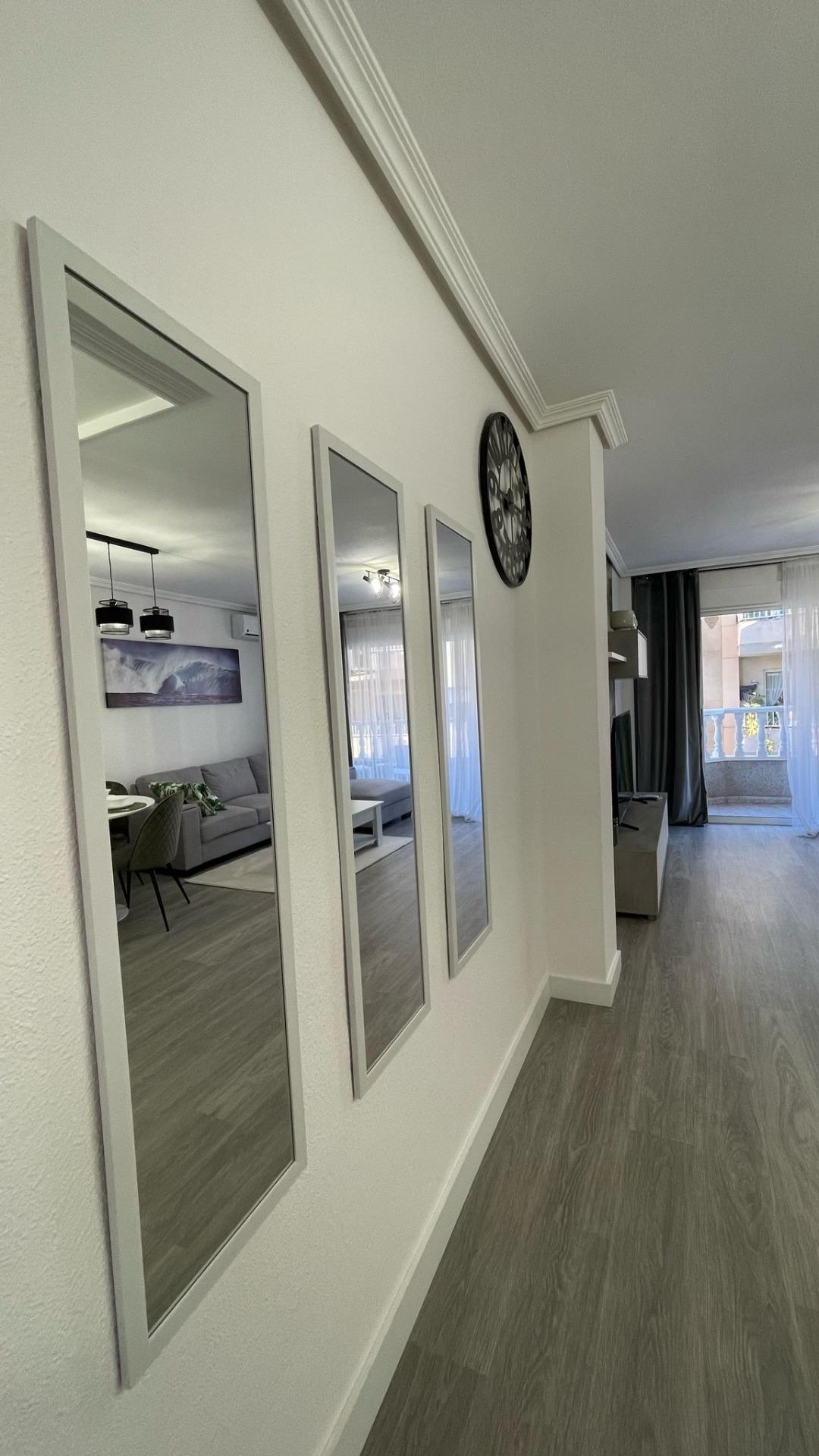 2 Bed, 1 Bath, ApartmentFor Sale, Torrevieja, Alicante