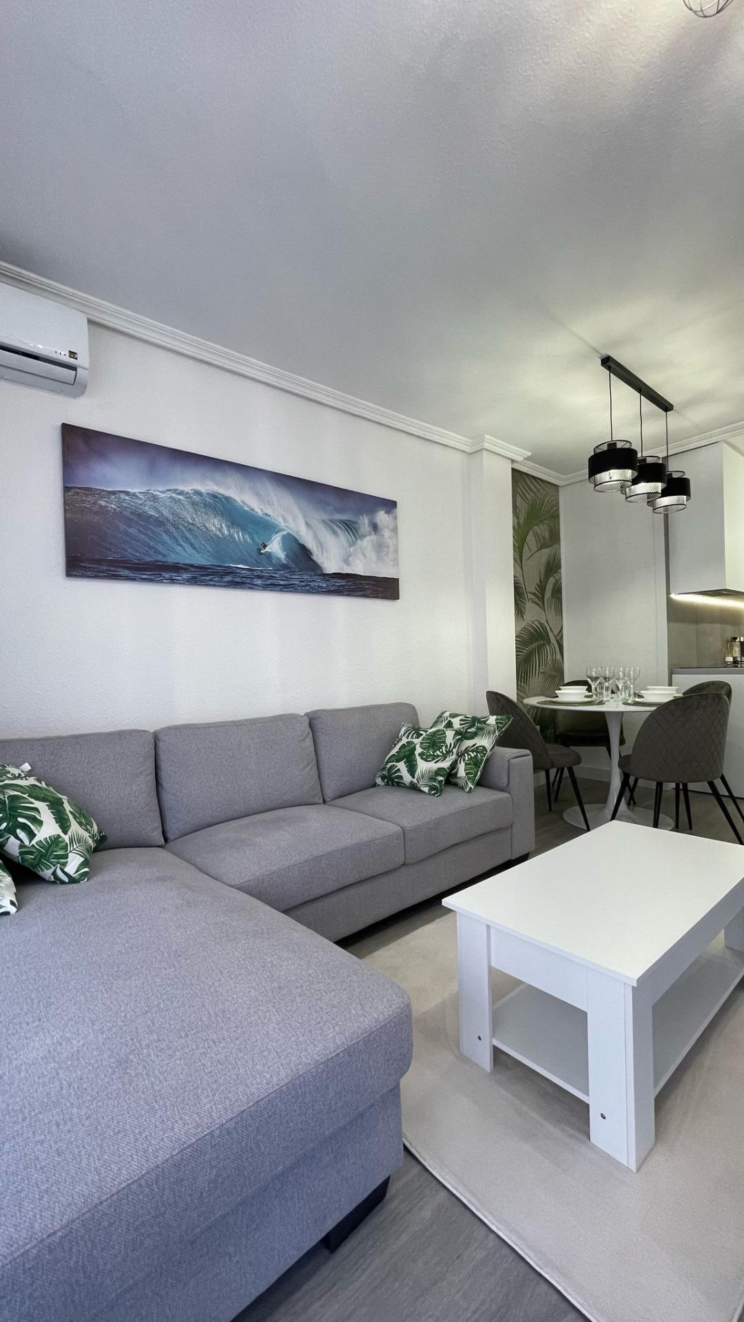 2 Bed, 1 Bath, ApartmentFor Sale, Torrevieja, Alicante