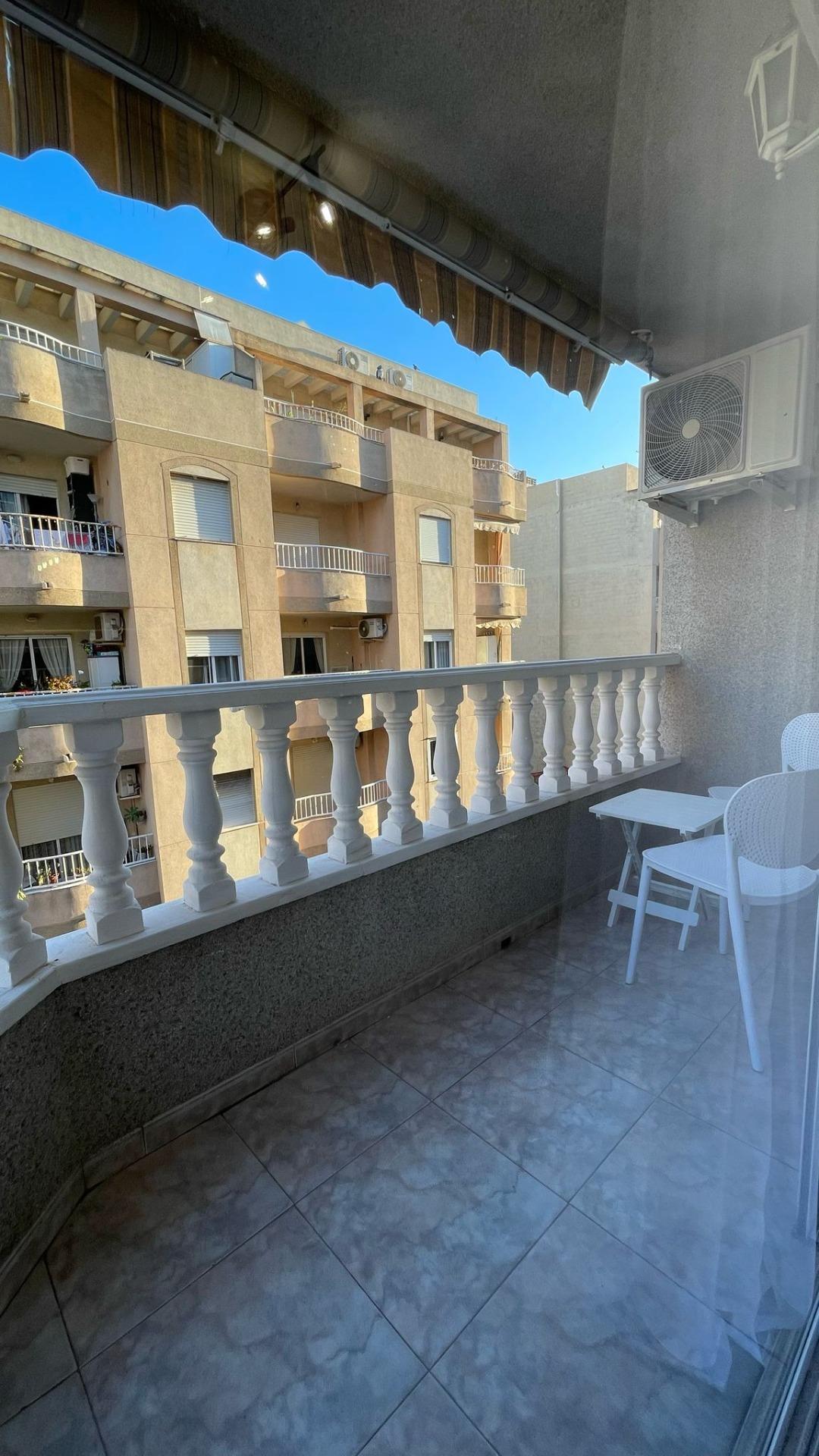 2 Bed, 1 Bath, ApartmentFor Sale, Torrevieja, Alicante