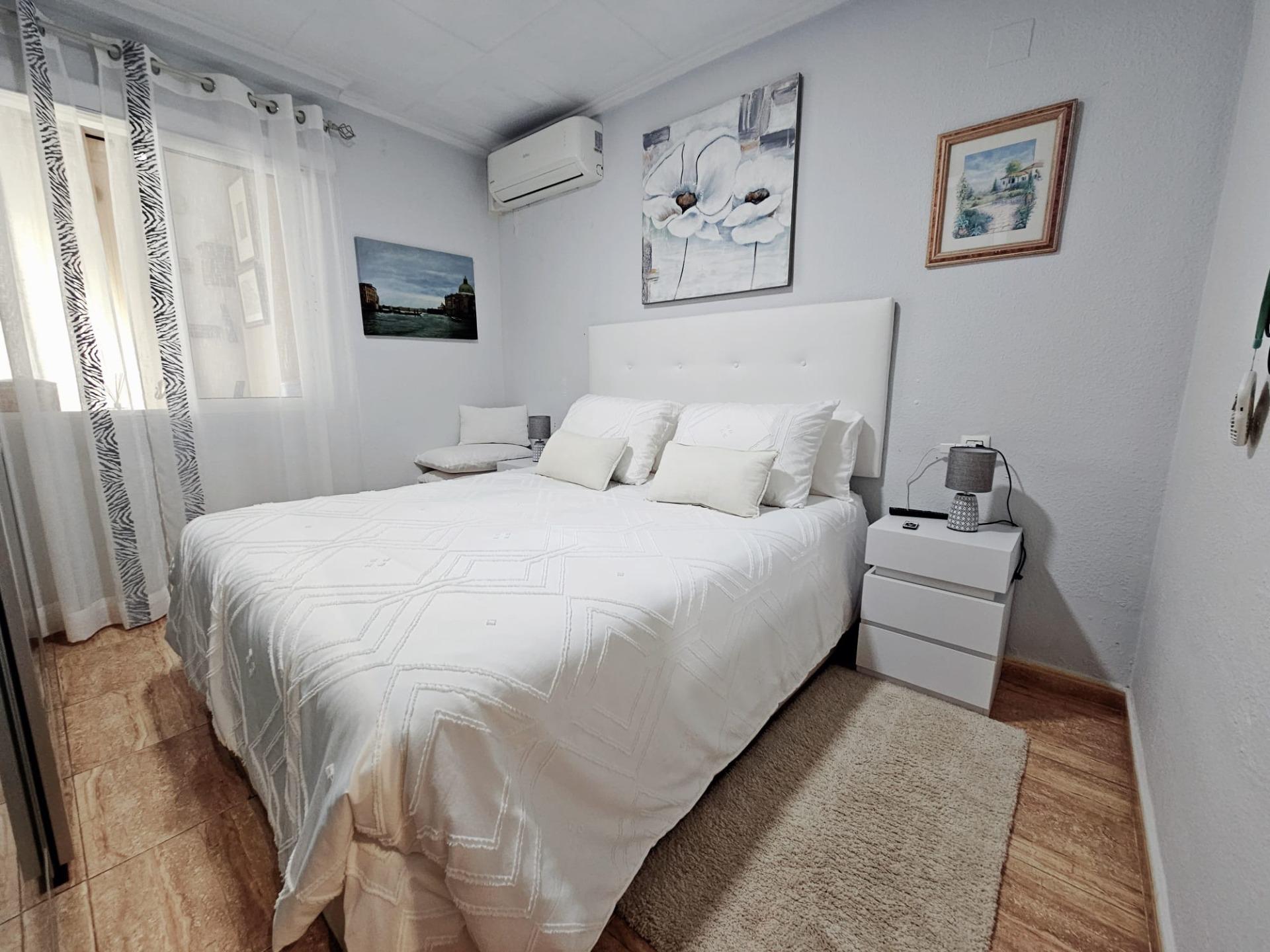 2 Bed, 1 Bath, HouseFor Sale, Torrevieja, Alicante