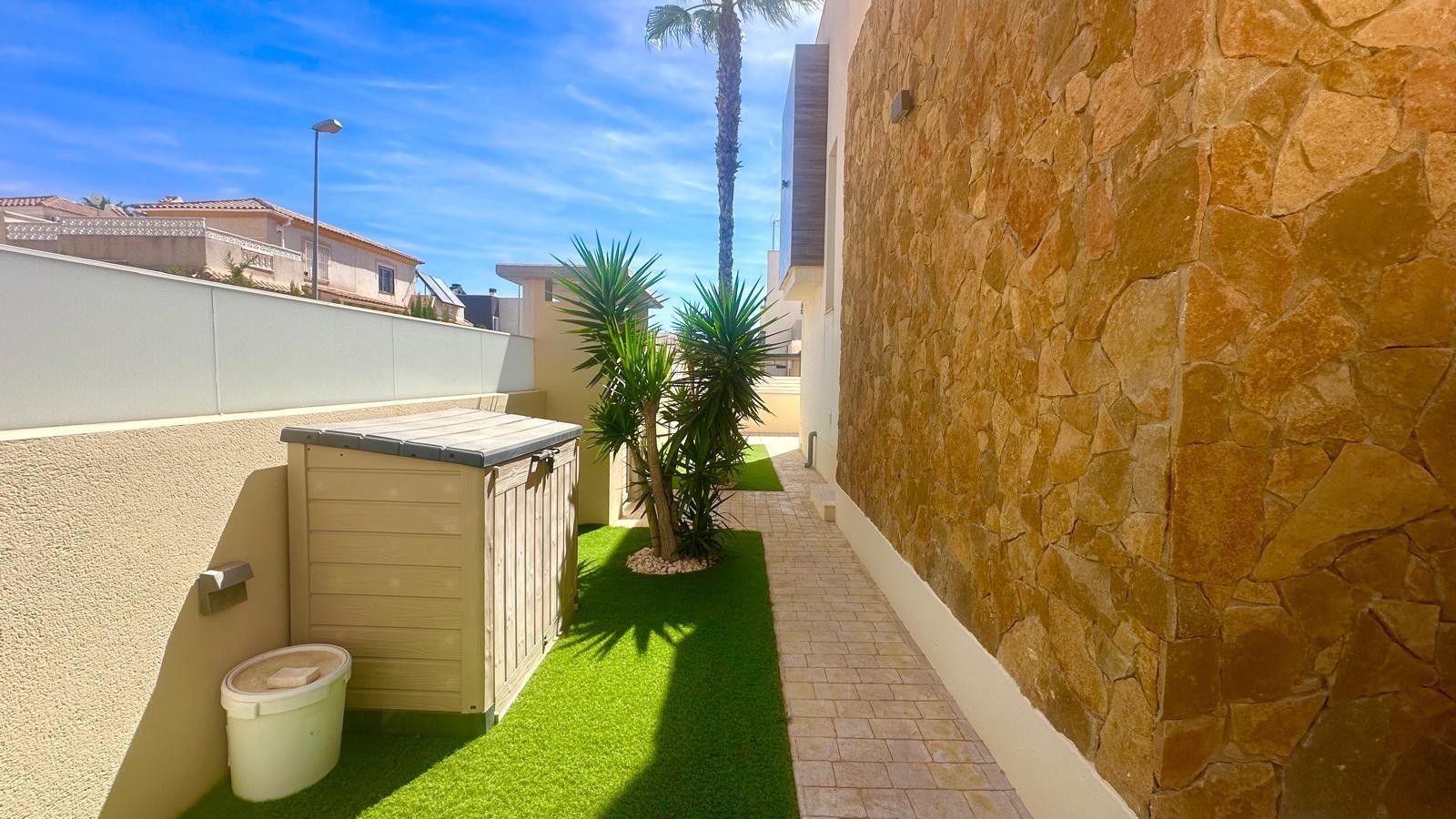 3 Bed, 3 Bath, HouseFor Sale, Torrevieja, Alicante