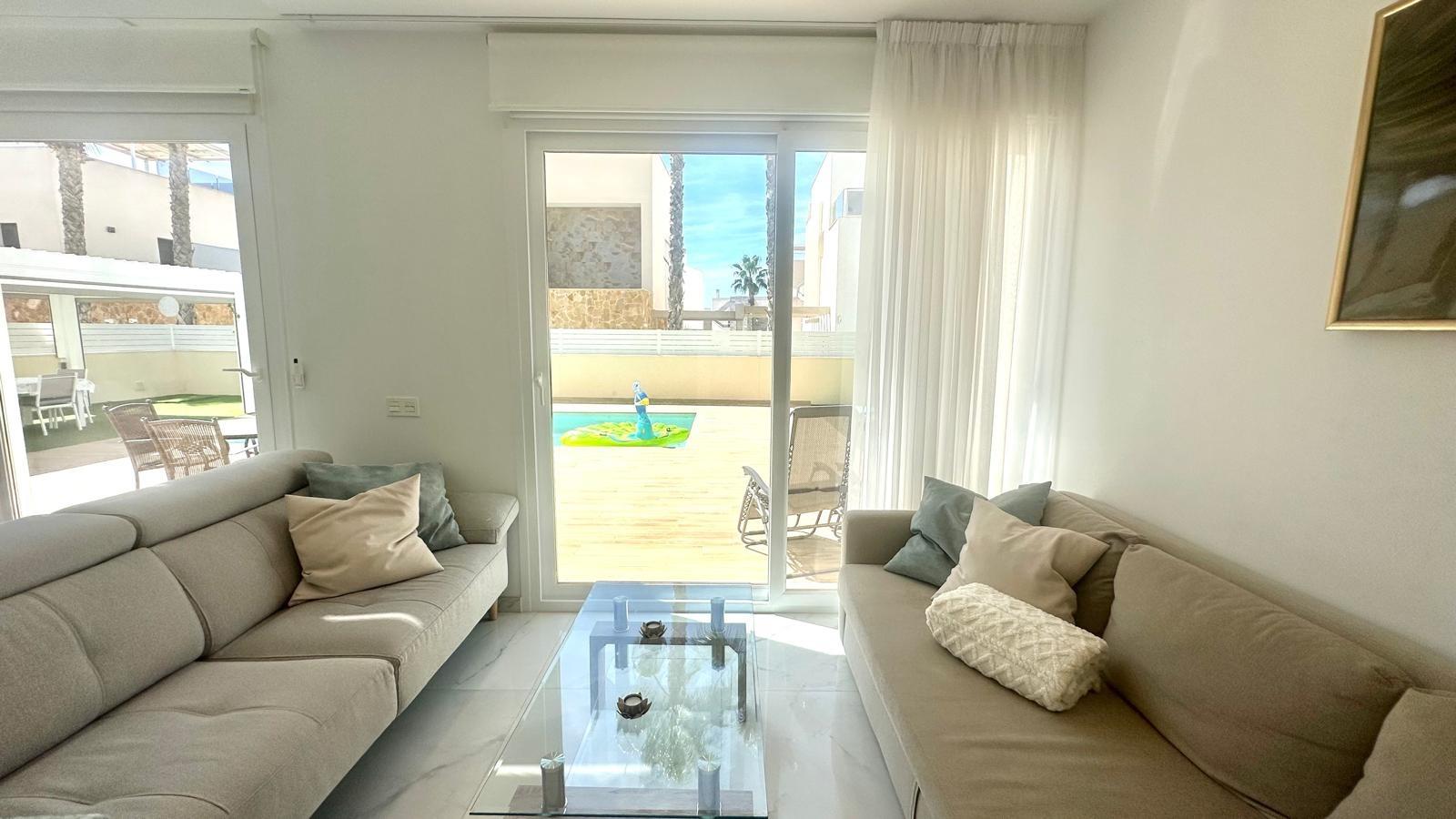 3 Bed, 3 Bath, HouseFor Sale, Torrevieja, Alicante