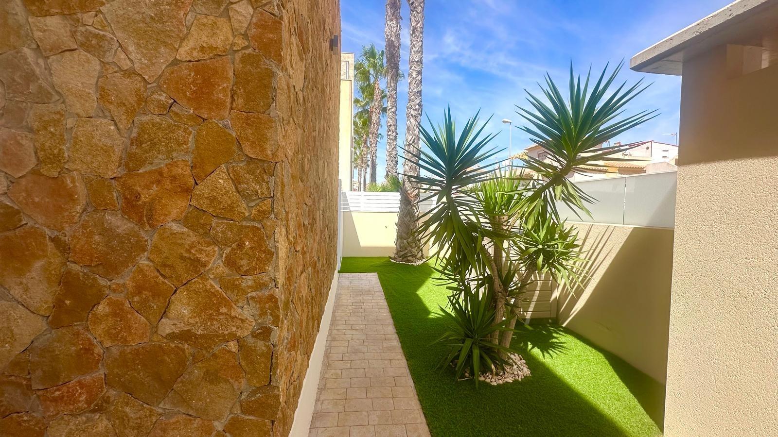 3 Bed, 3 Bath, HouseFor Sale, Torrevieja, Alicante