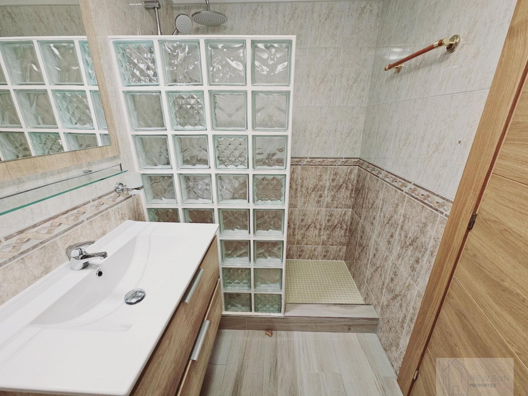 5 Bed, 4 Bath, HouseFor Sale, Torrevieja, Alicante 5 Bed, 4 Bath, HouseFor Sale, Torrevieja, Alicante